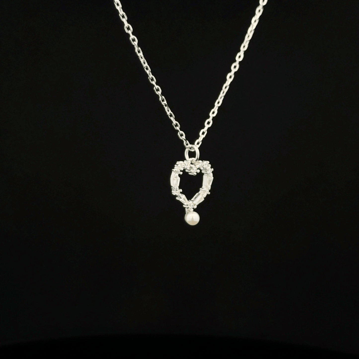 HEART CHAIN WITH PENDANT