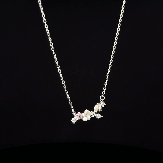FLOWER CHAIN WITH PENDANT