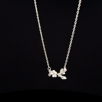 FLOWER CHAIN WITH PENDANT