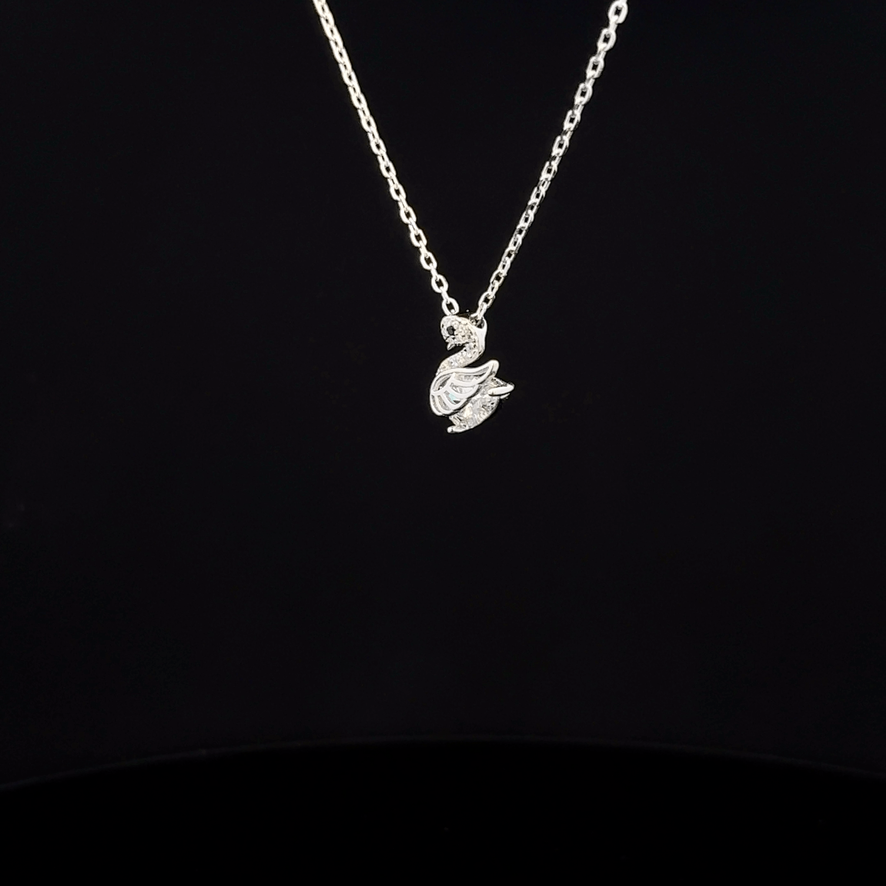 The Graceful Swan Pave chain with Pendant