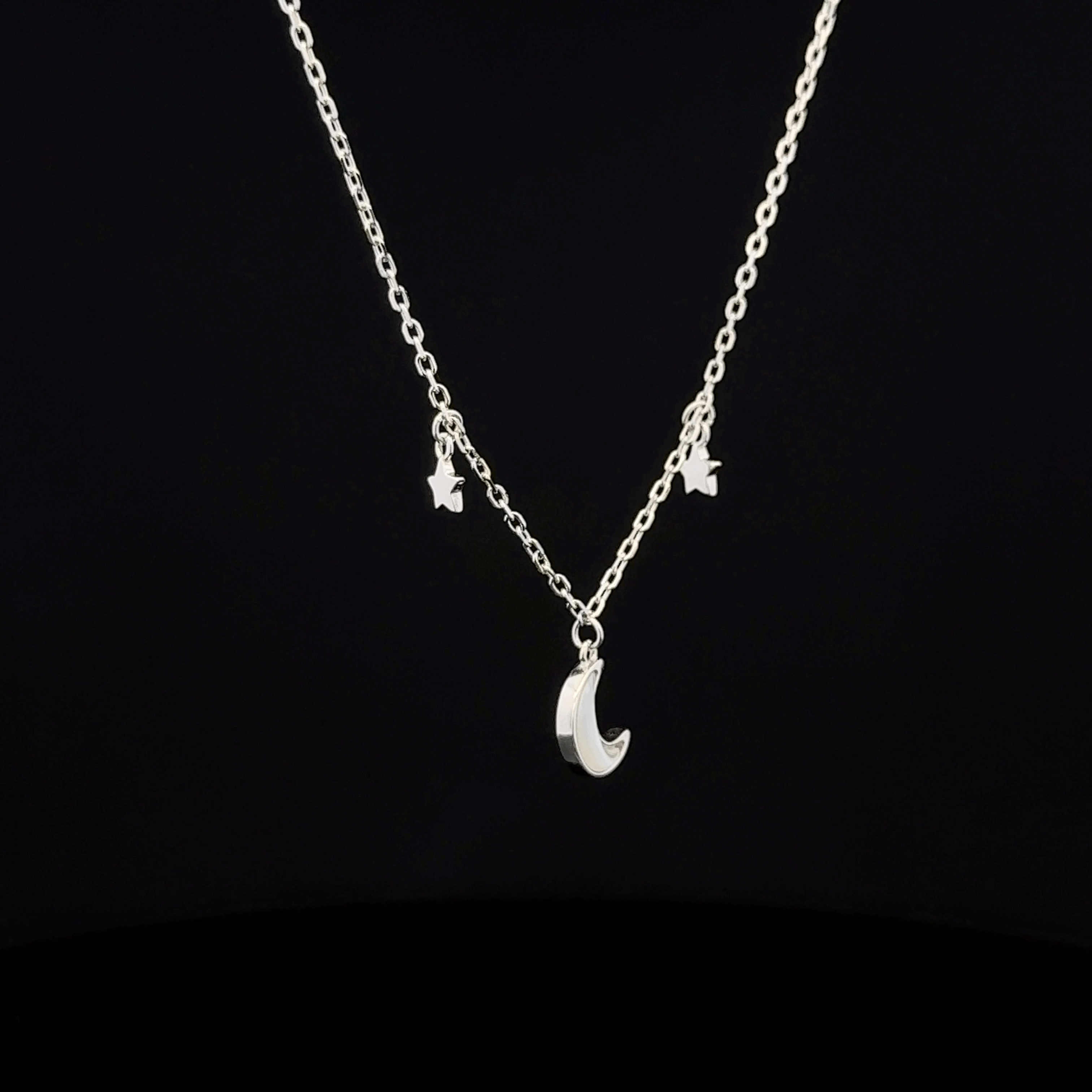 The Moonbeam Station chain with pendant