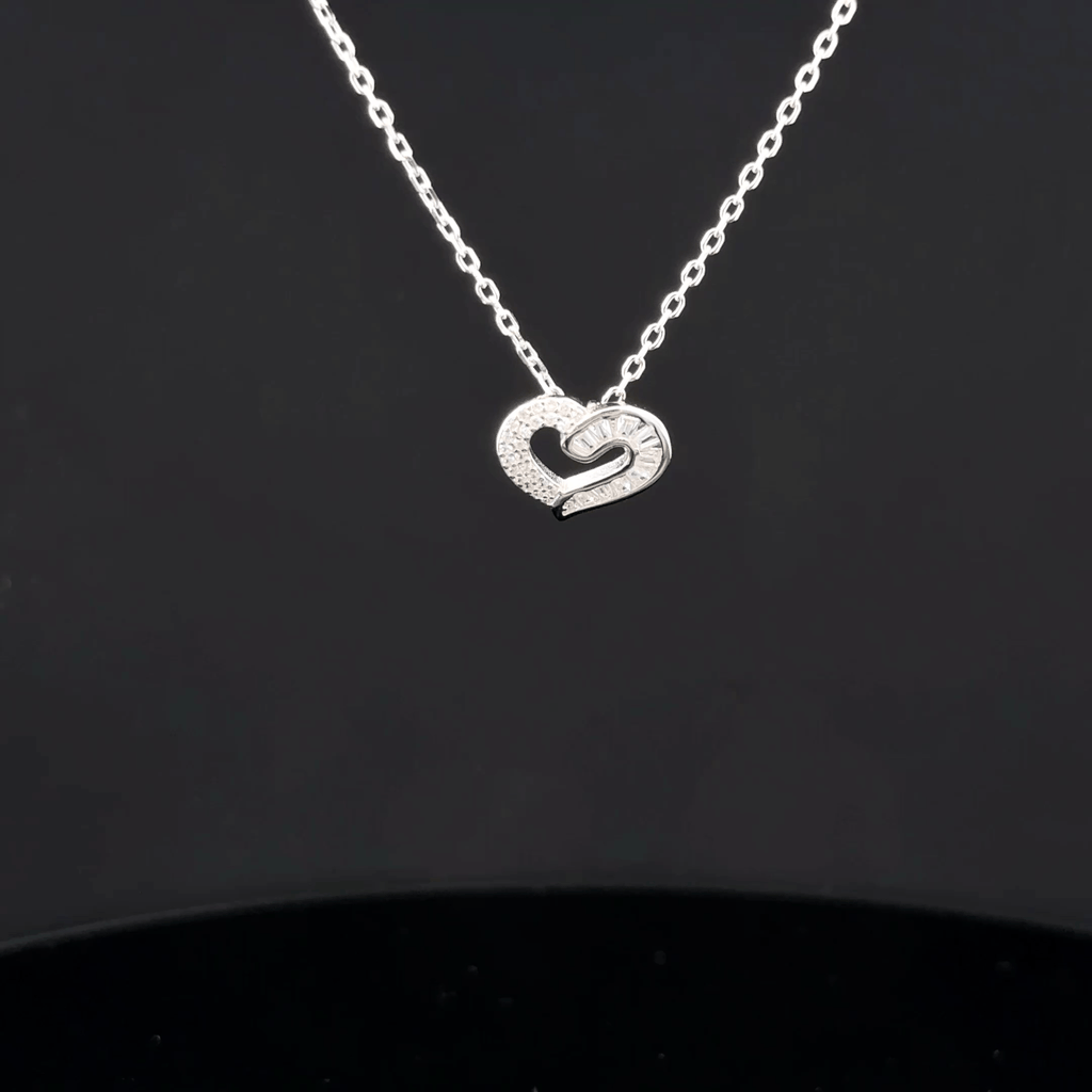 Heart shape chain pendant