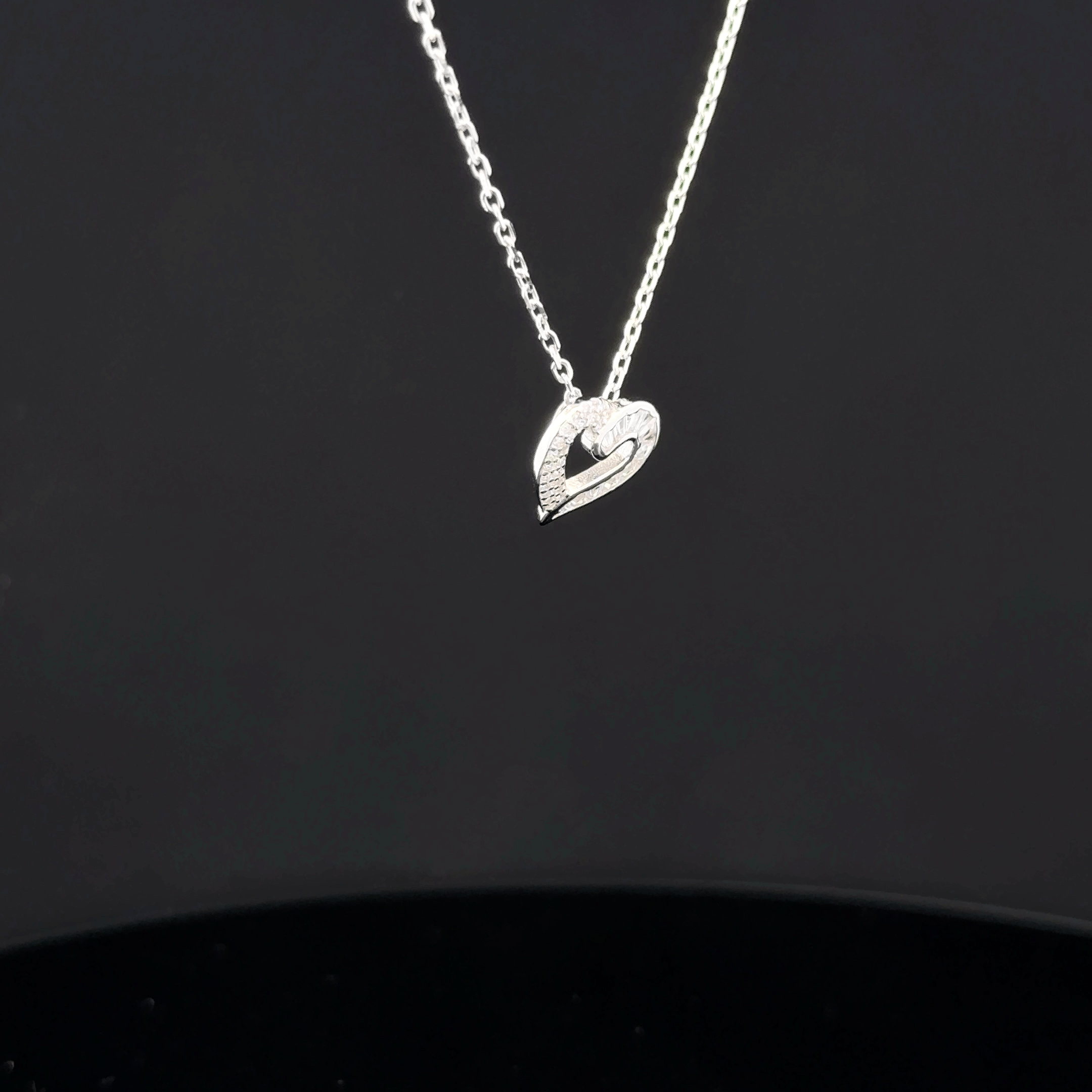 Heart shape chain pendant