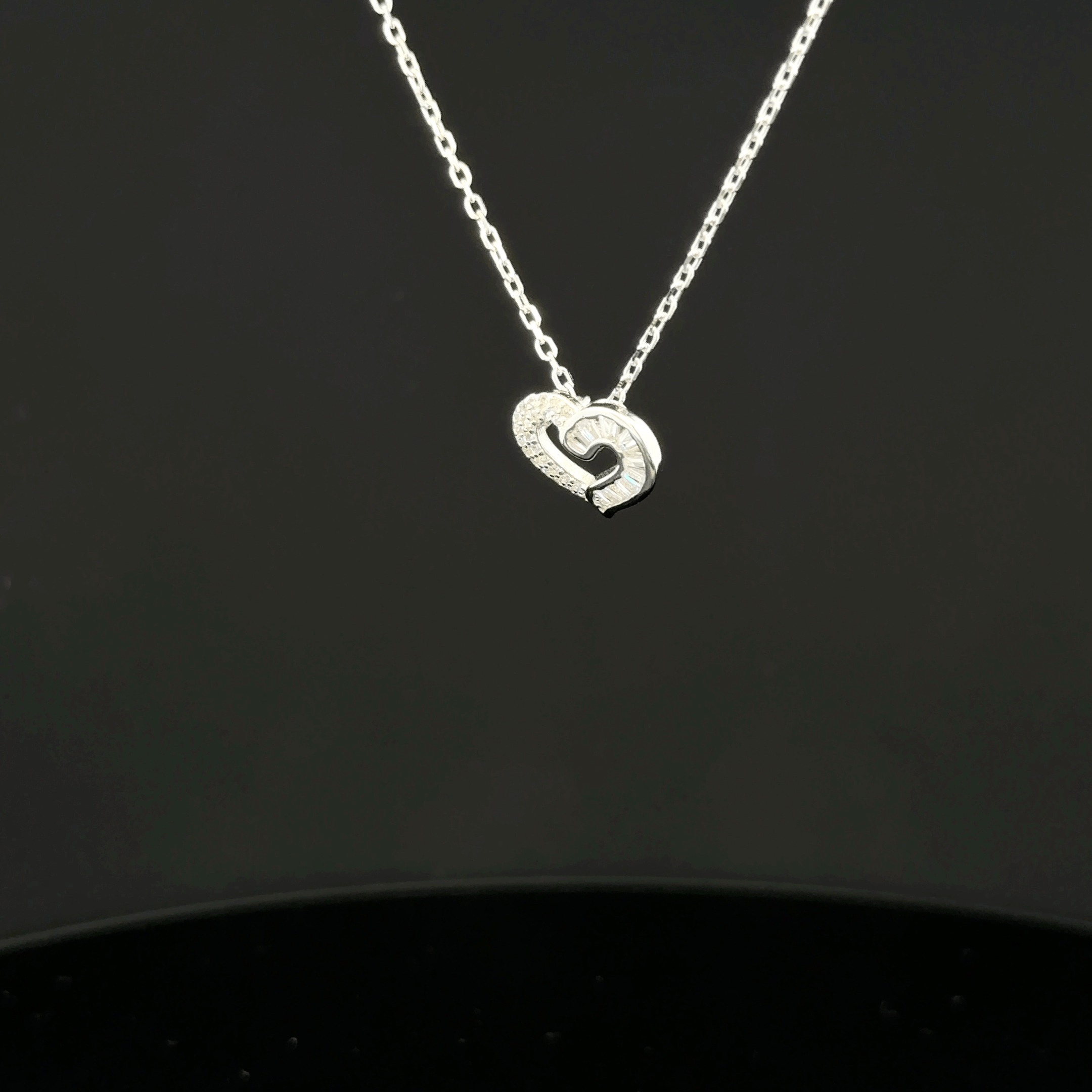 Heart shape chain pendant