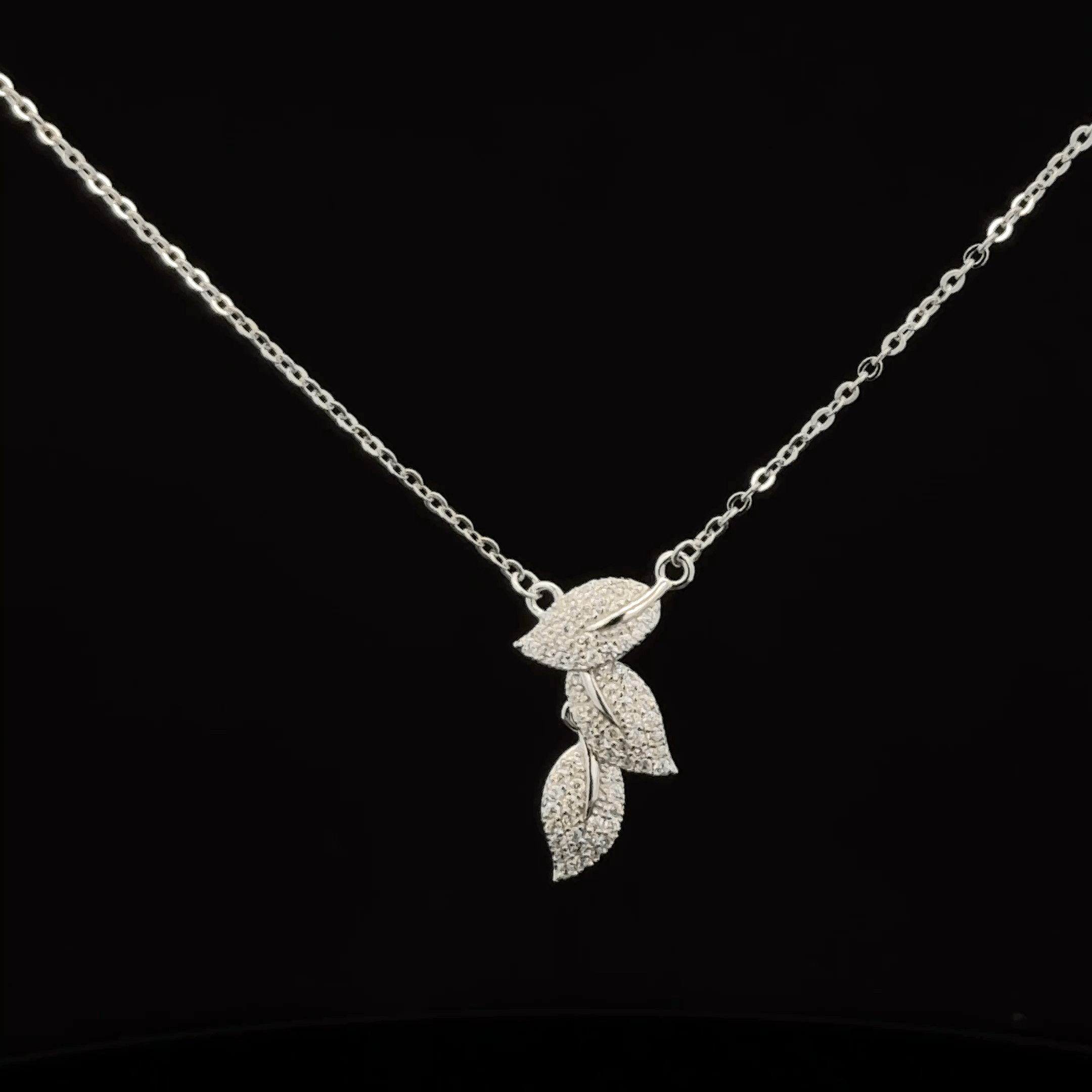 LEAF Chain pendant