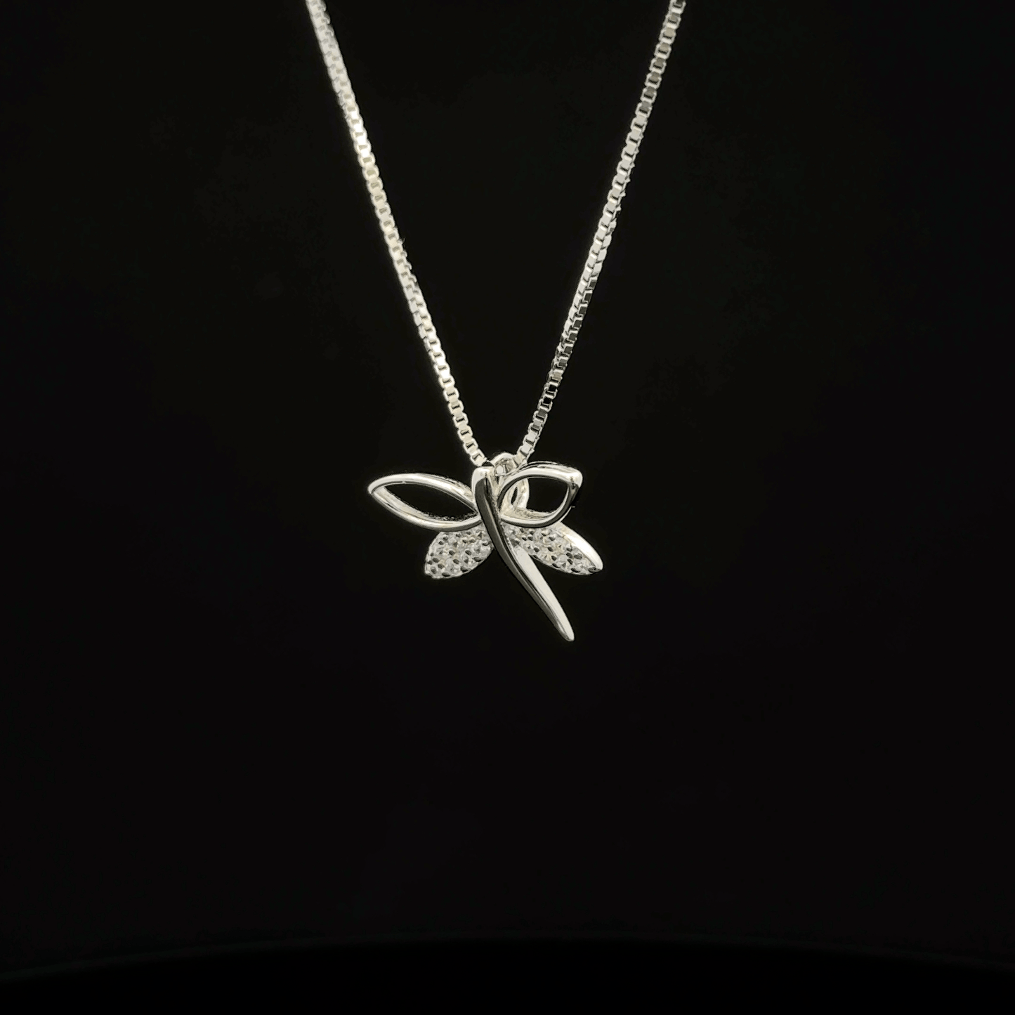Dragon Fly Chain Pendant