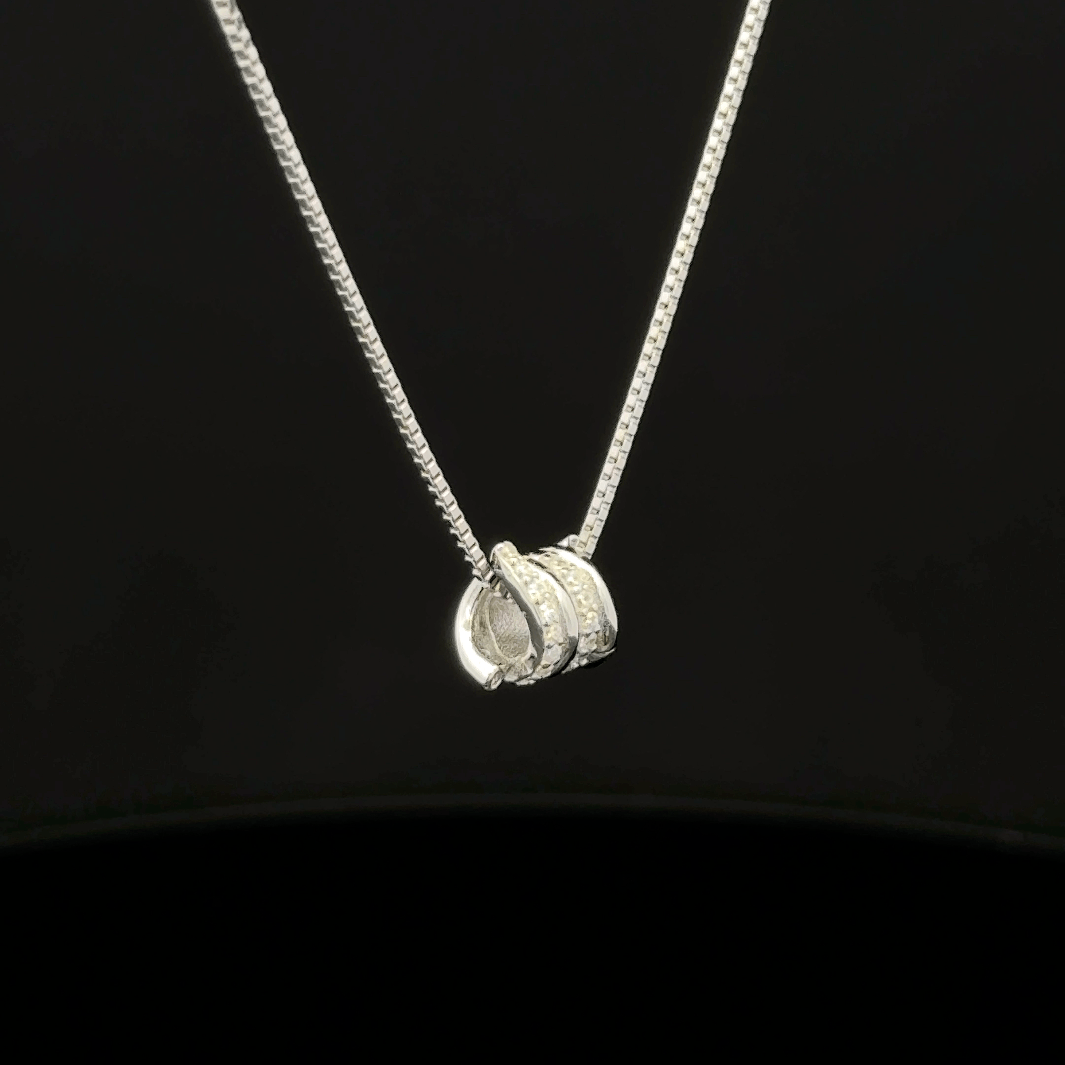 Circle Chain Pendant