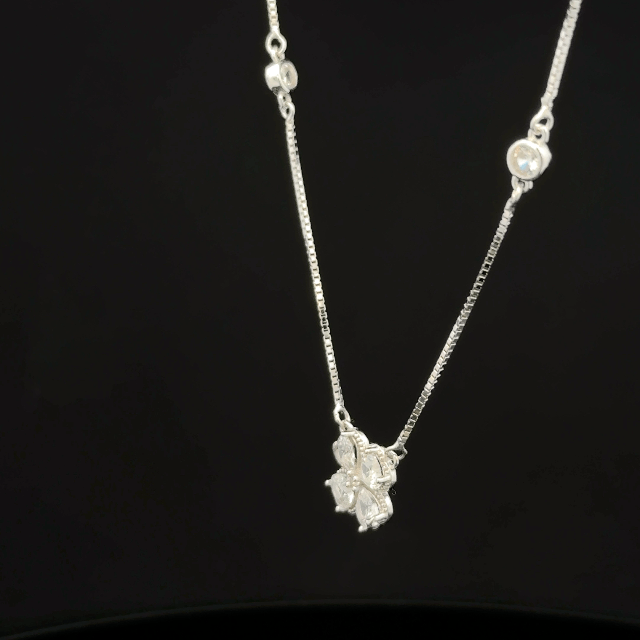 Flower Chain Pendant