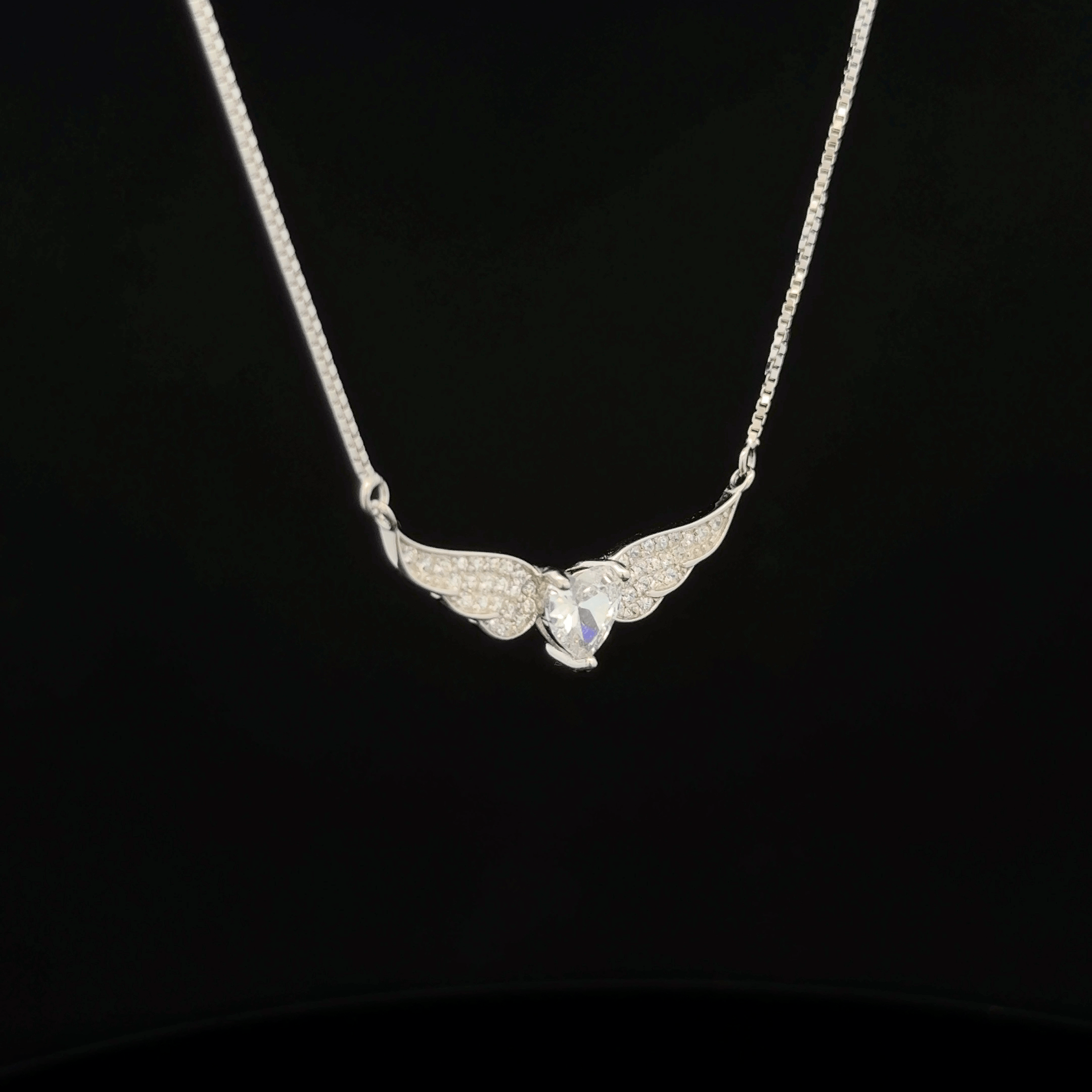 Heart Flying Chain Pendant