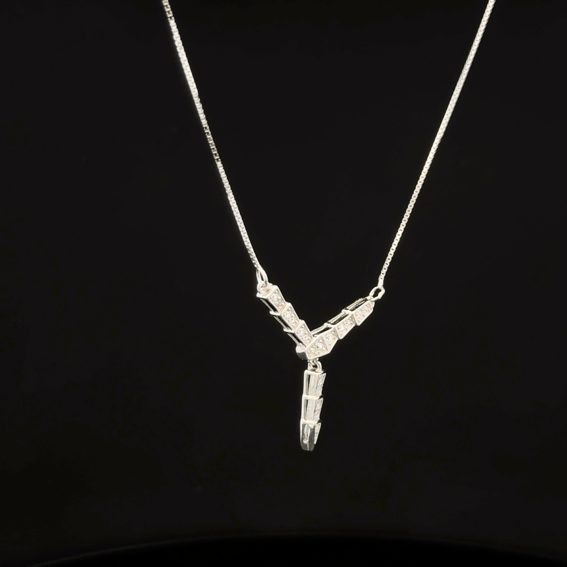 The Prism Spike chain pendant