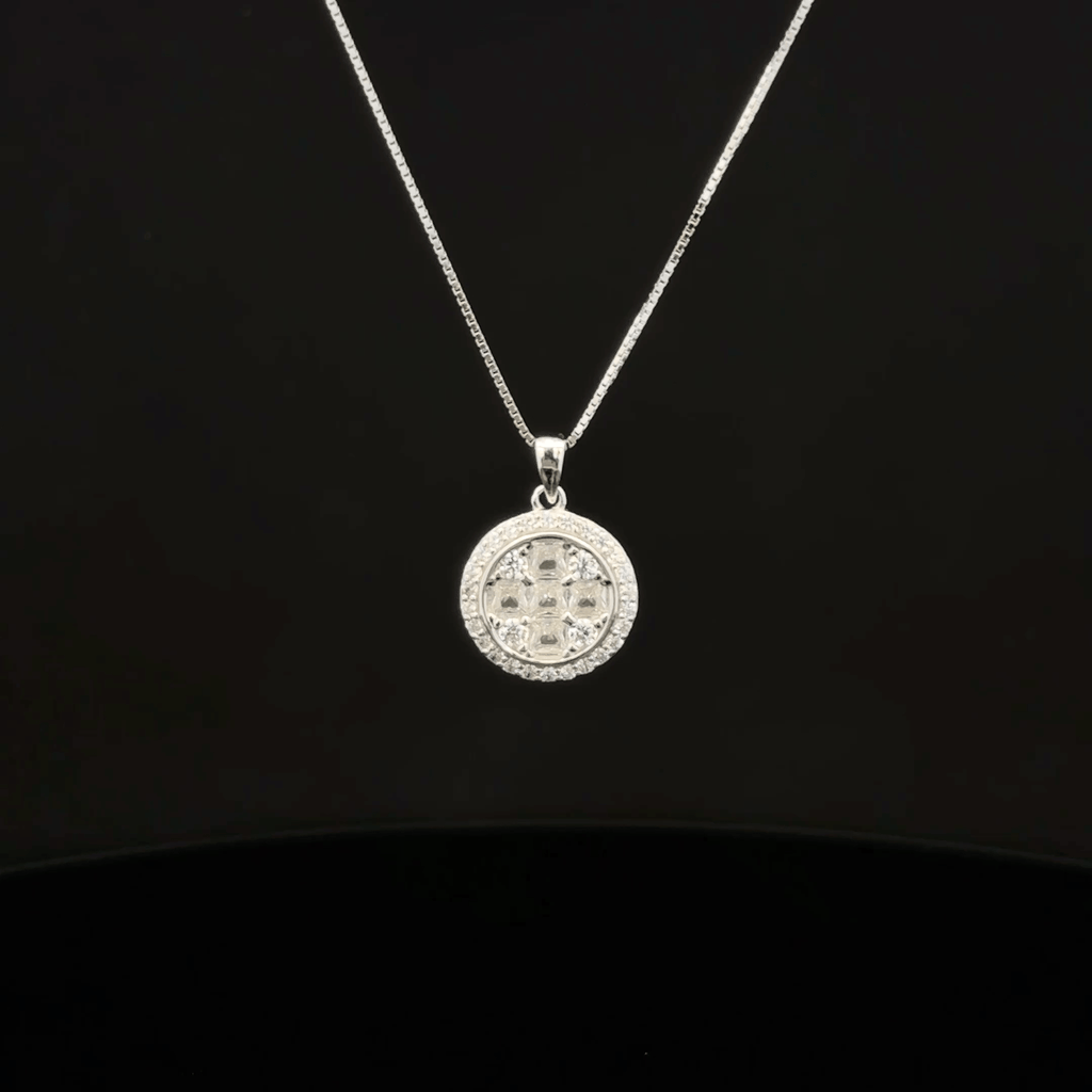 Circle shape chain pendant