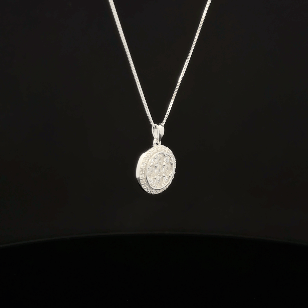 Circle shape chain pendant