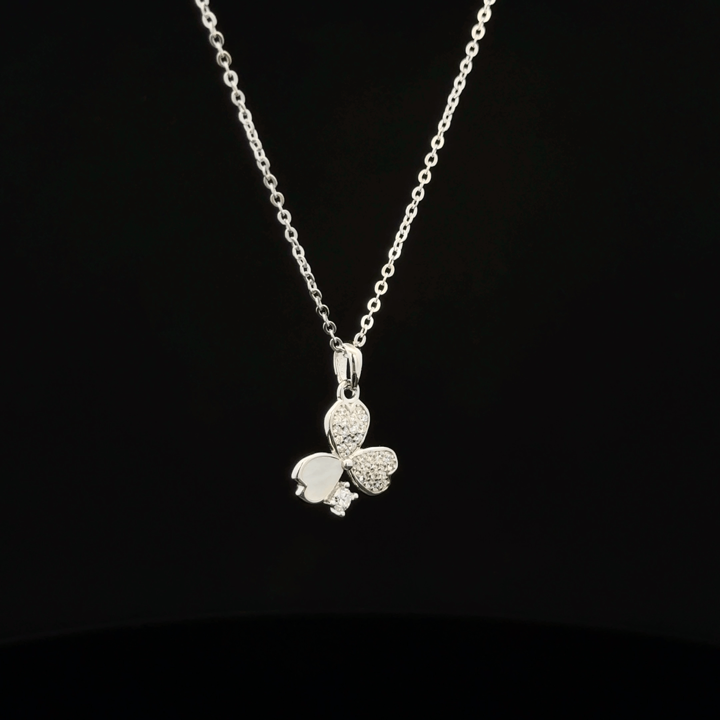 Flower chain pendant