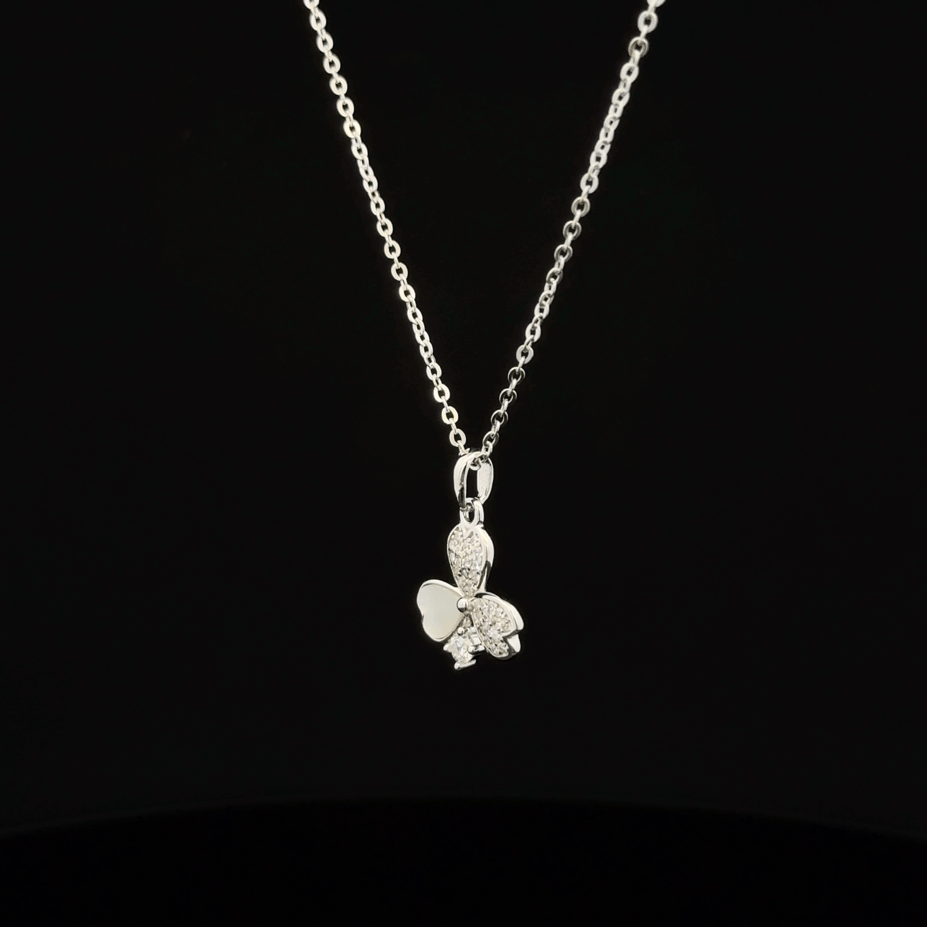 Flower chain pendant