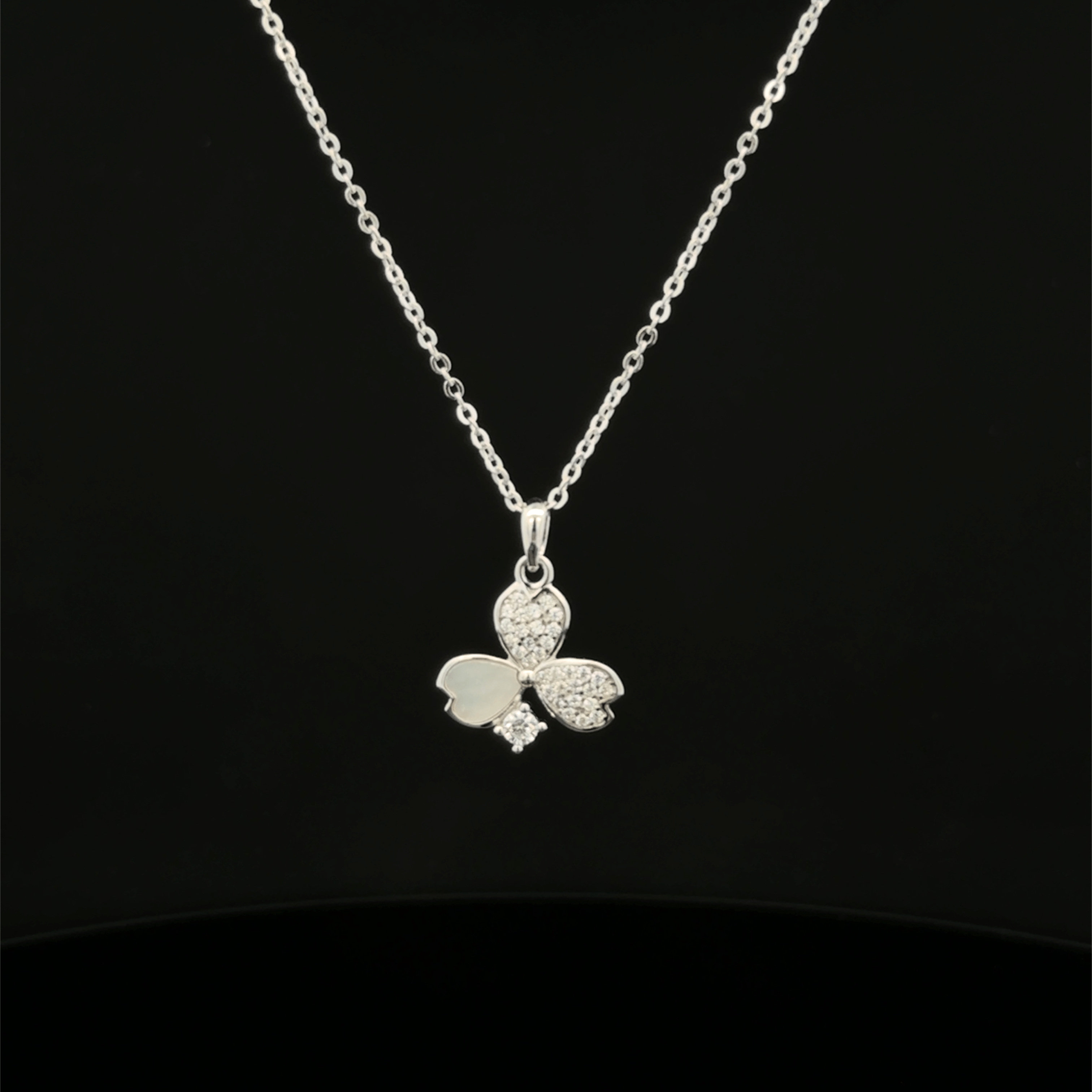 Flower chain pendant