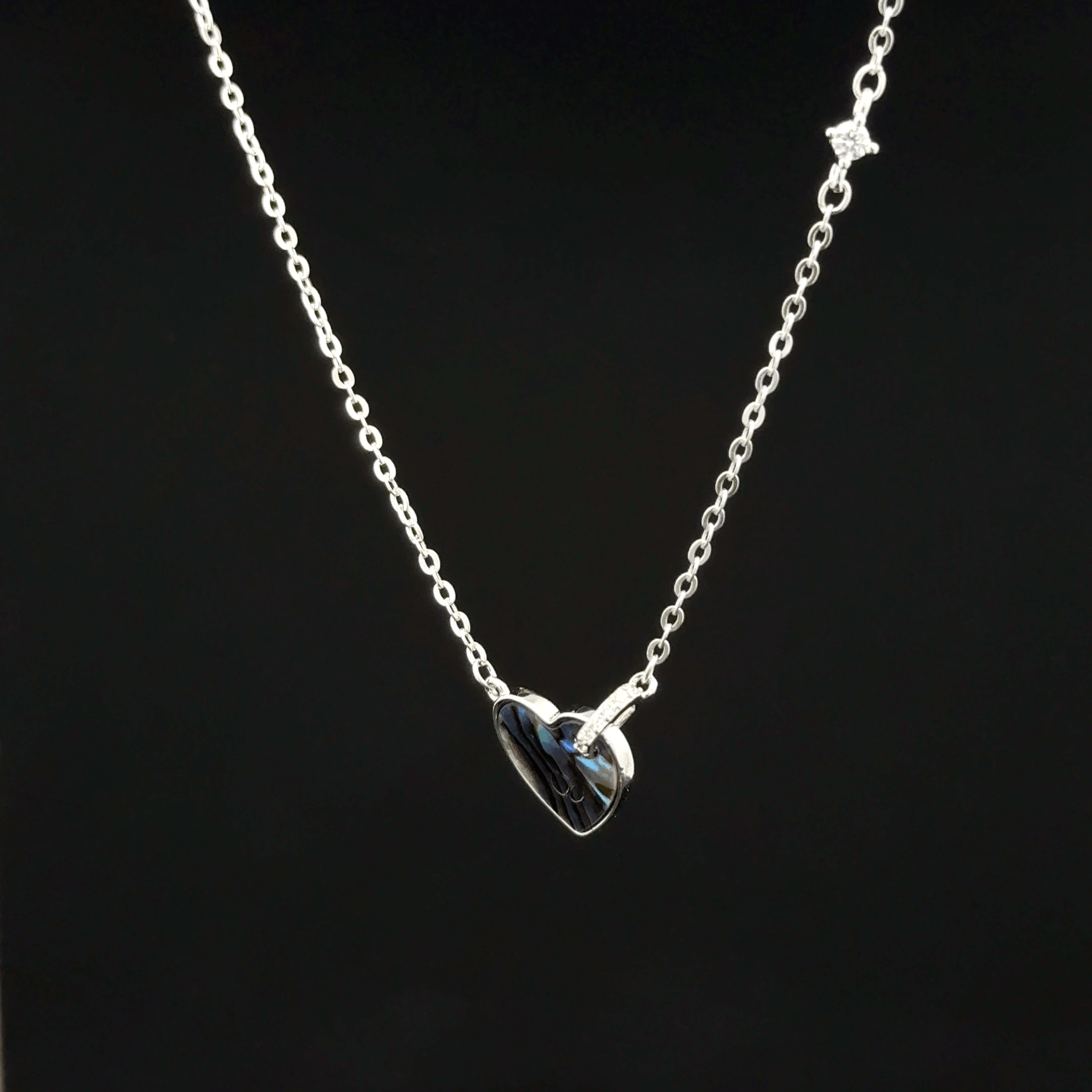 Heart shape chain pendant