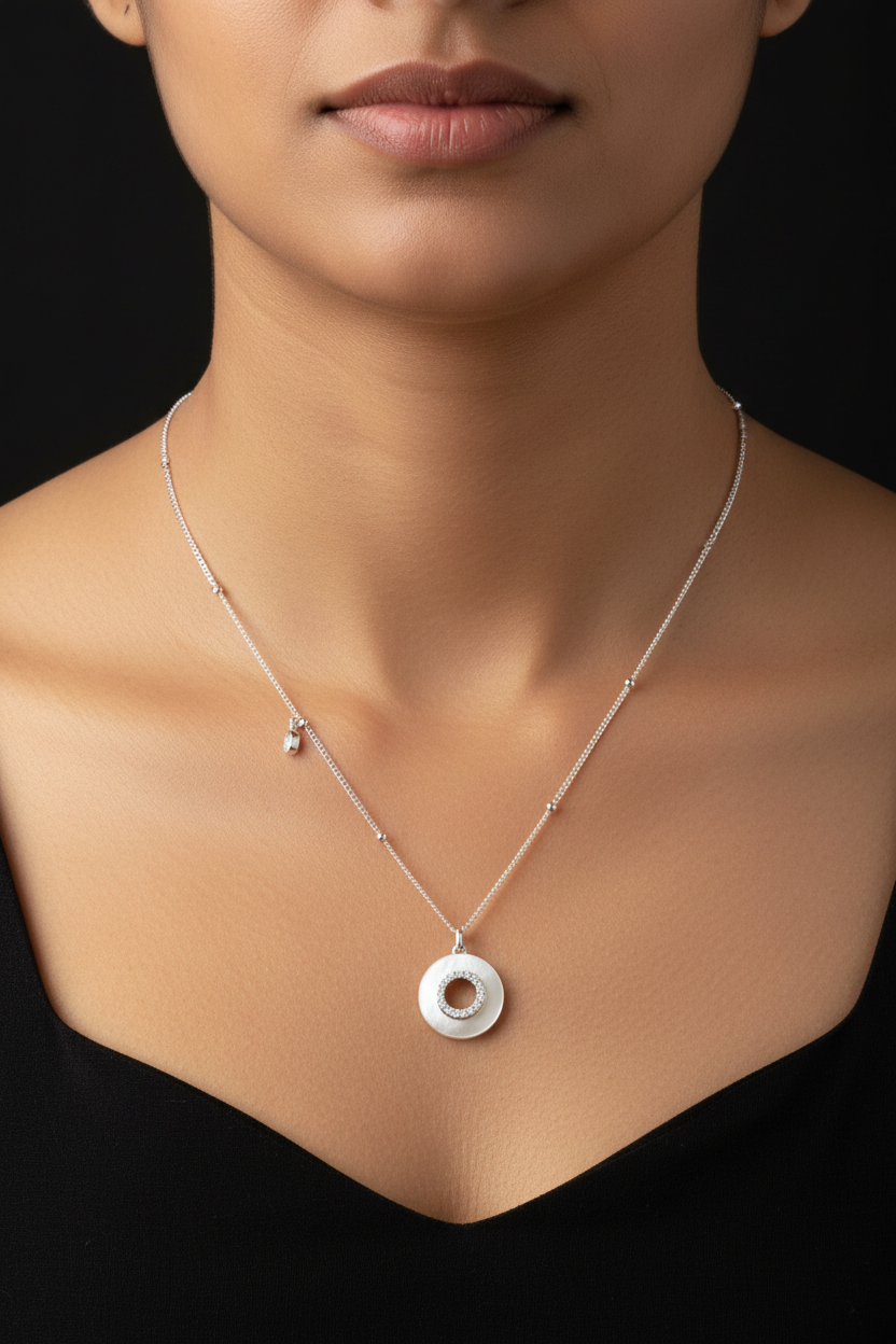 Circle chain pendant