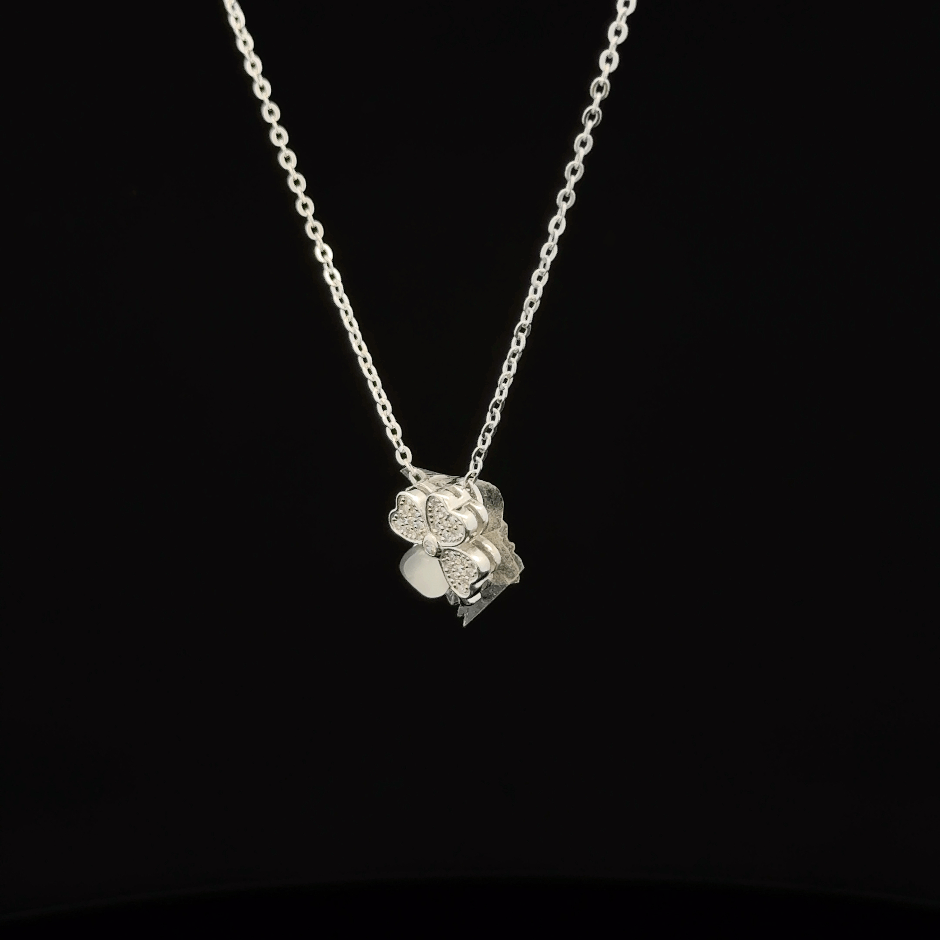 Flower chain pendant