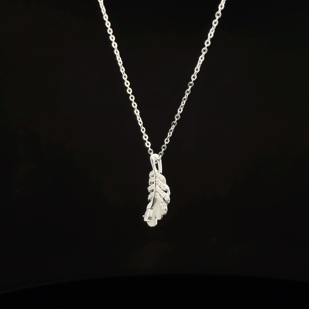 Leaf chain pendant