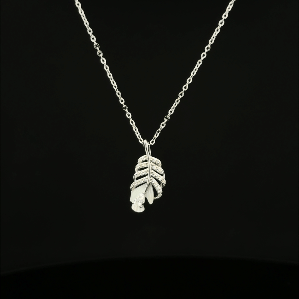 Leaf chain pendant