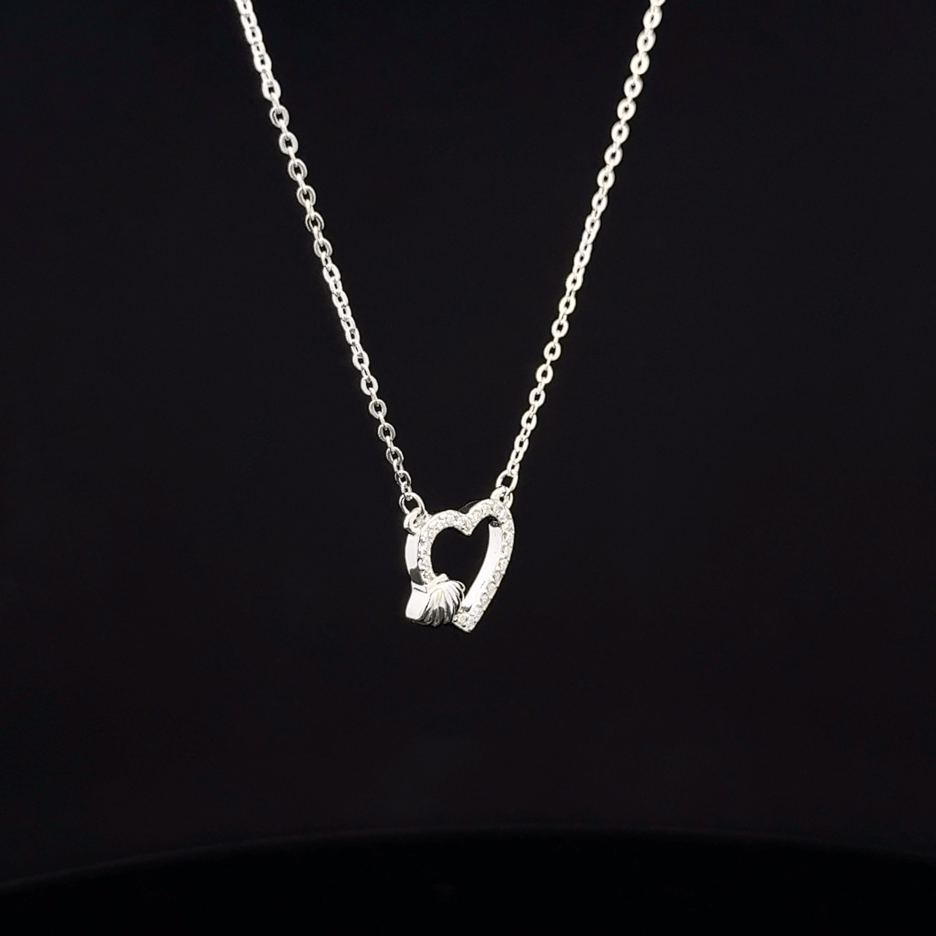 Heart shape chain pendant