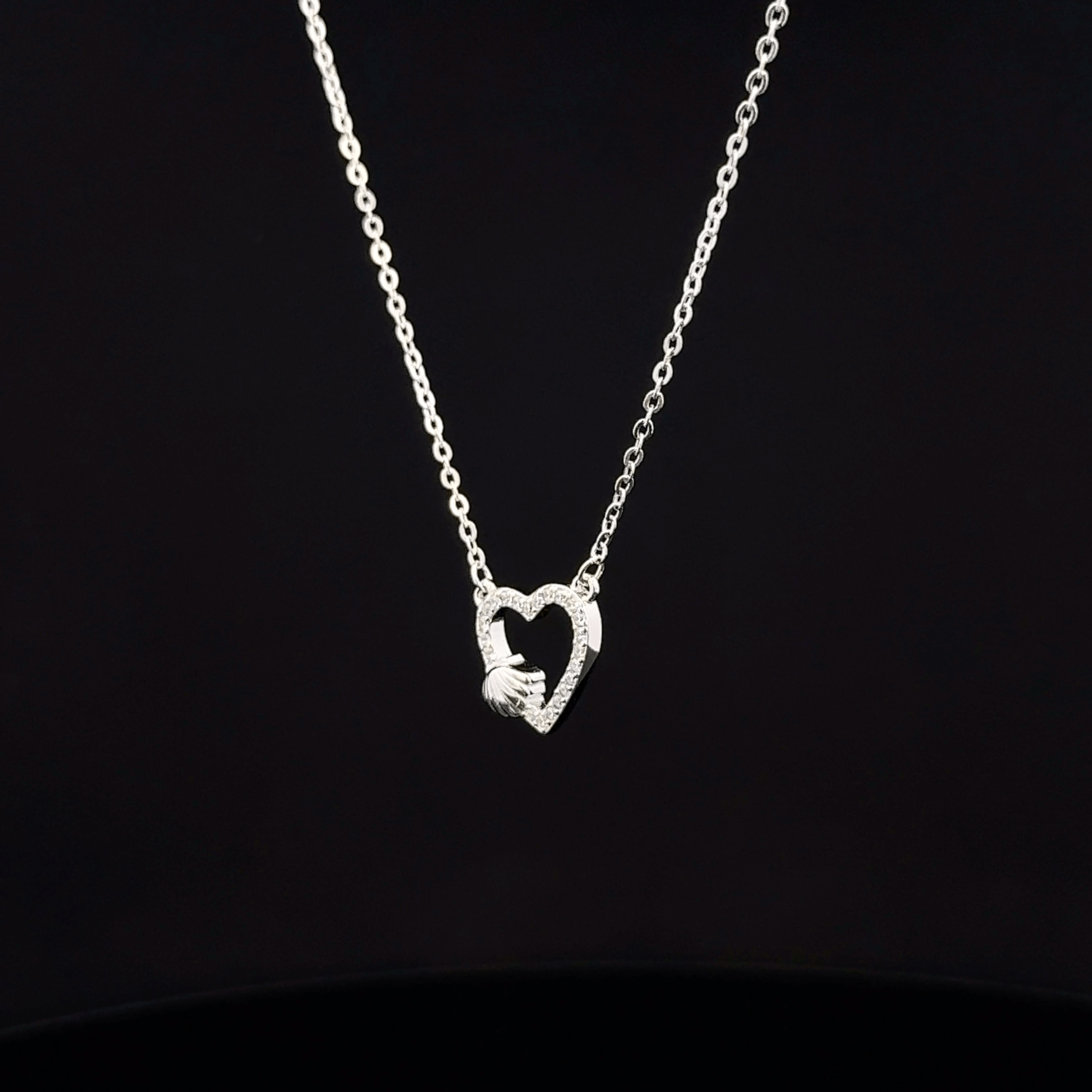 Heart shape chain pendant