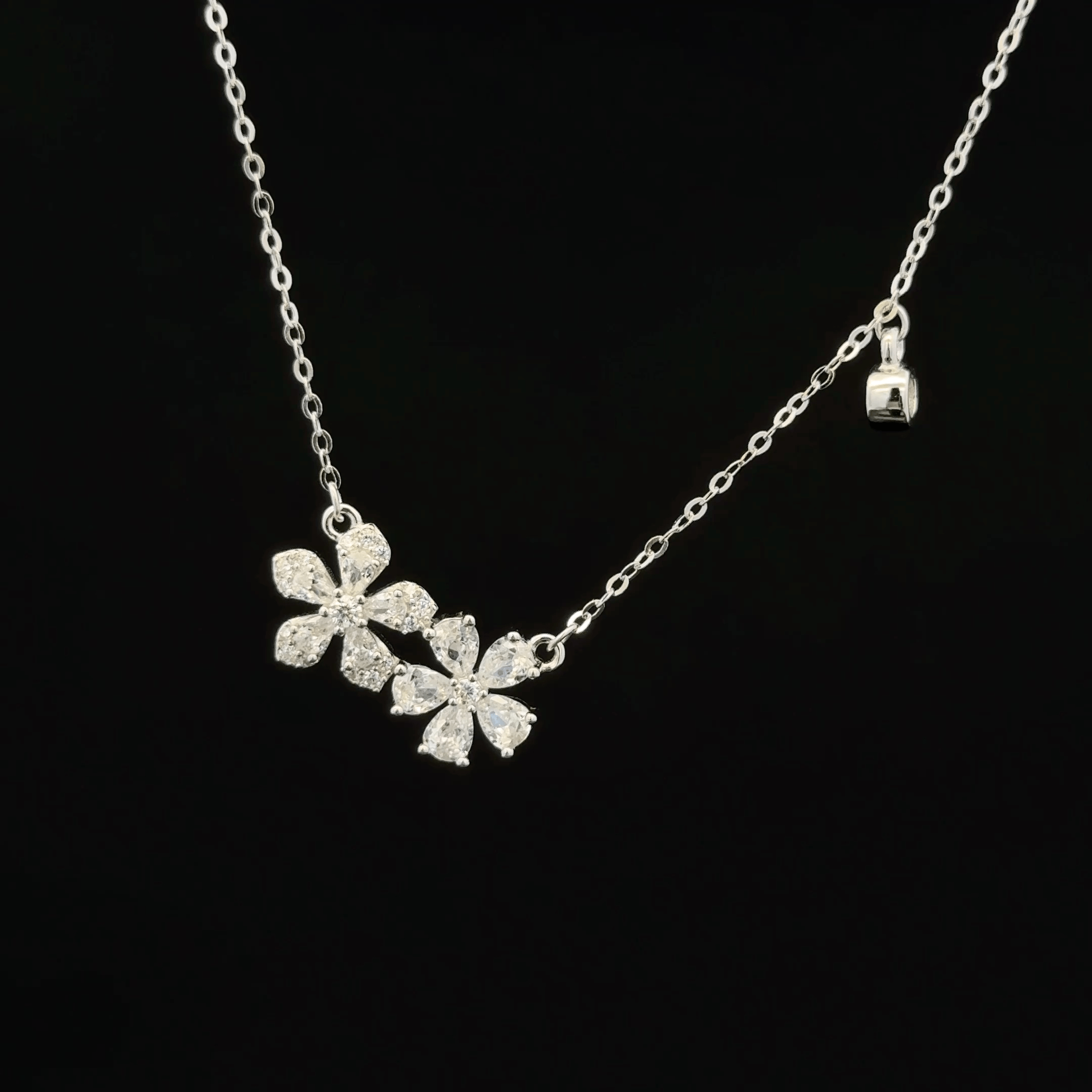 Flower chain pendant