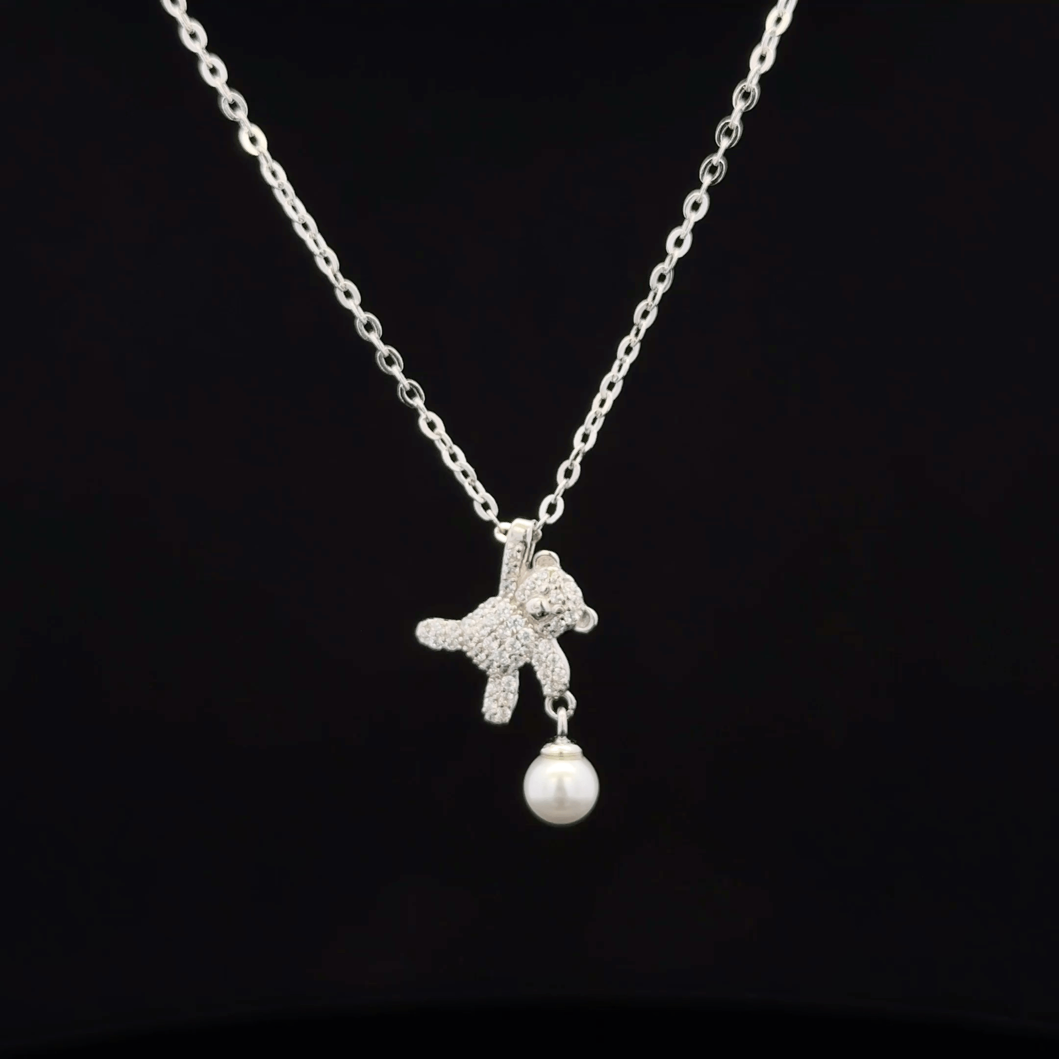 Teddy bear chain pendant