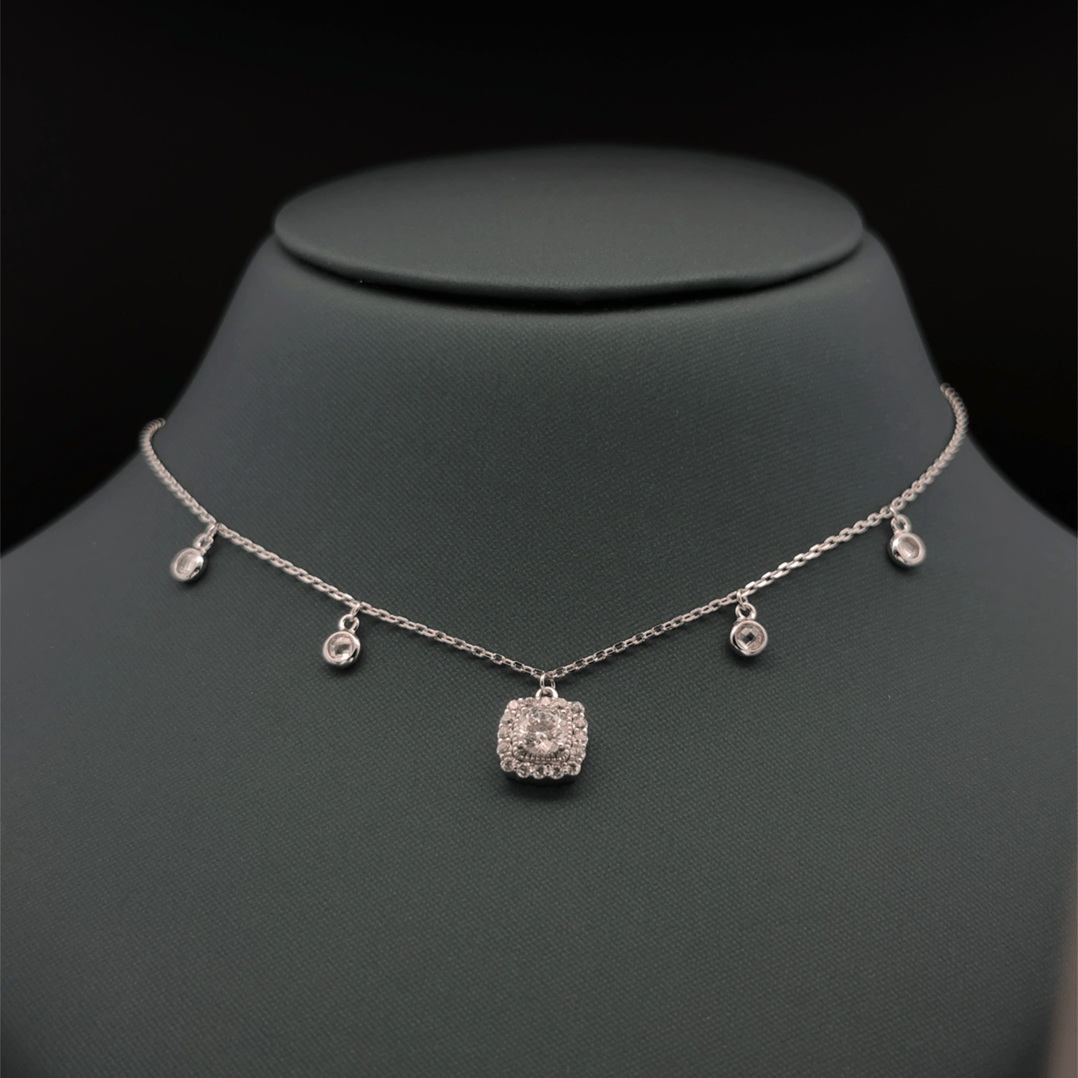 Square shape chain