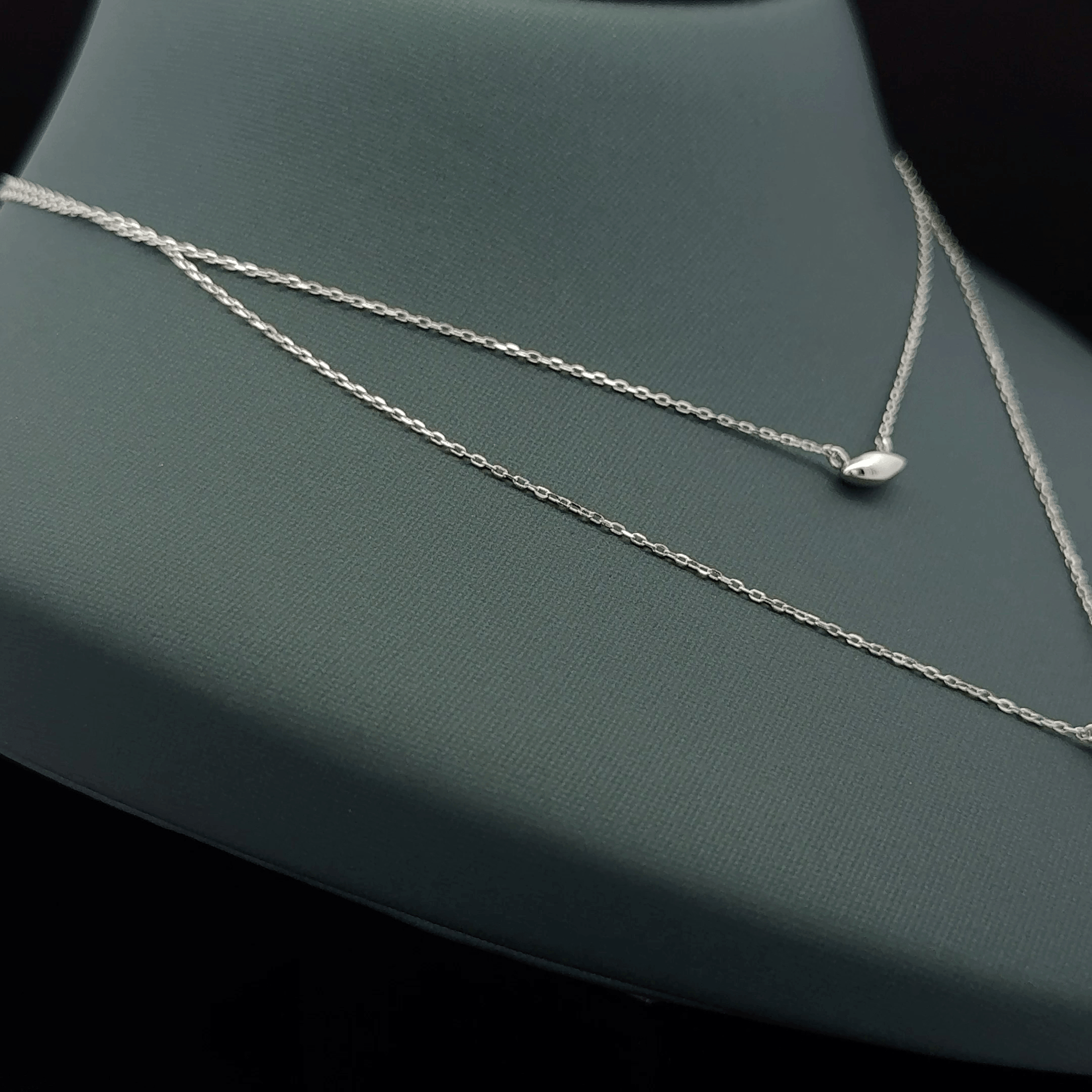 Small flower shape chain