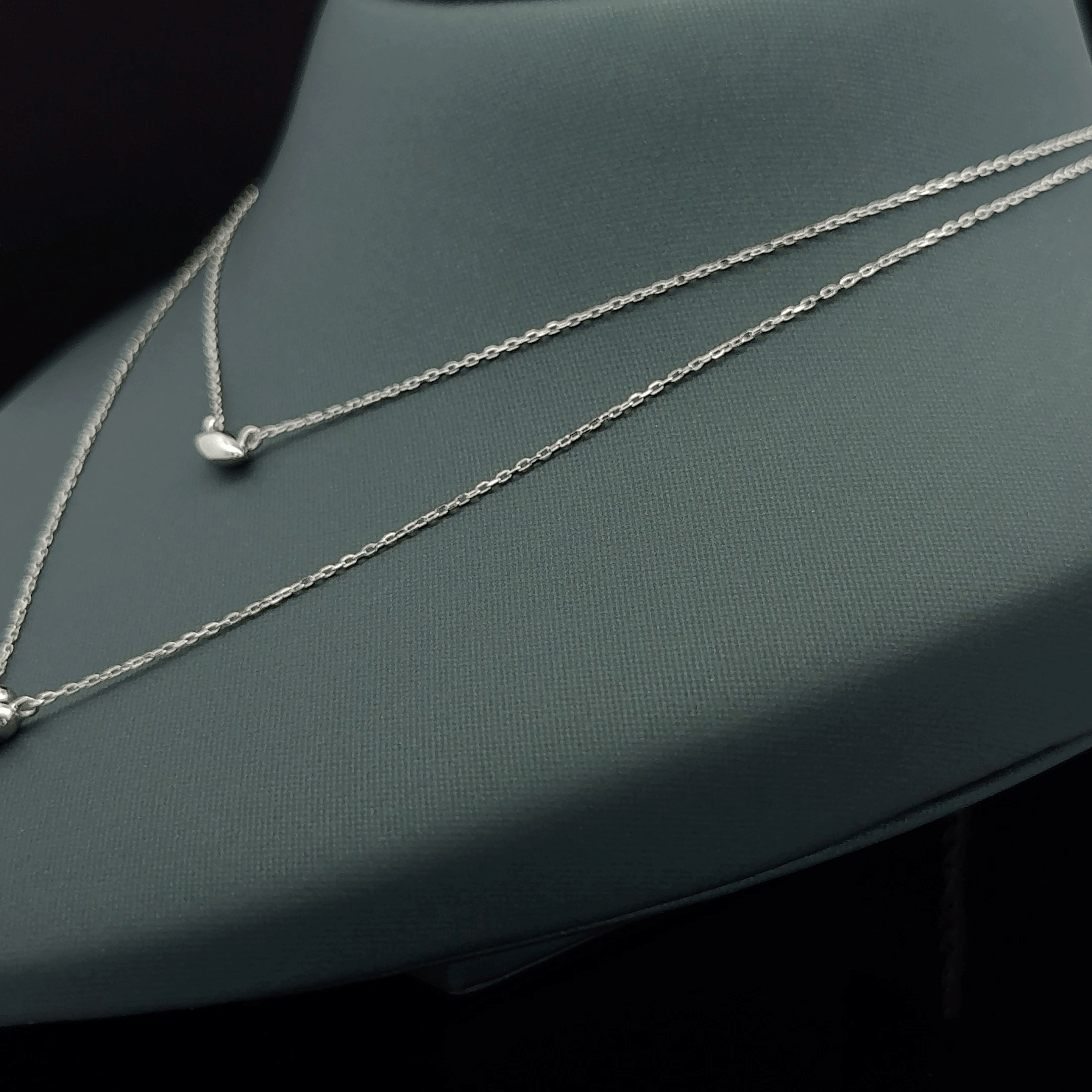 Small flower shape chain