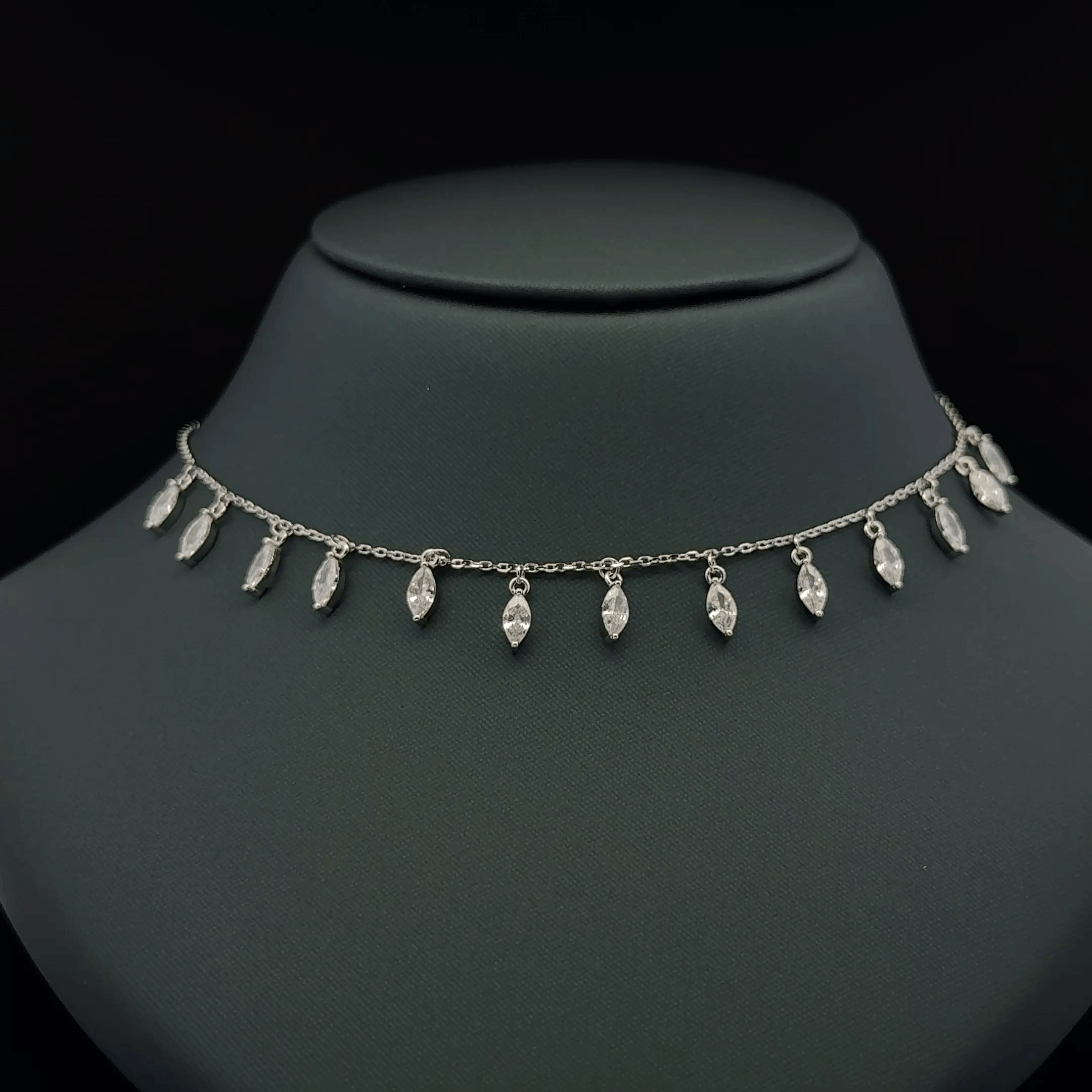 Dangling teardrop chain