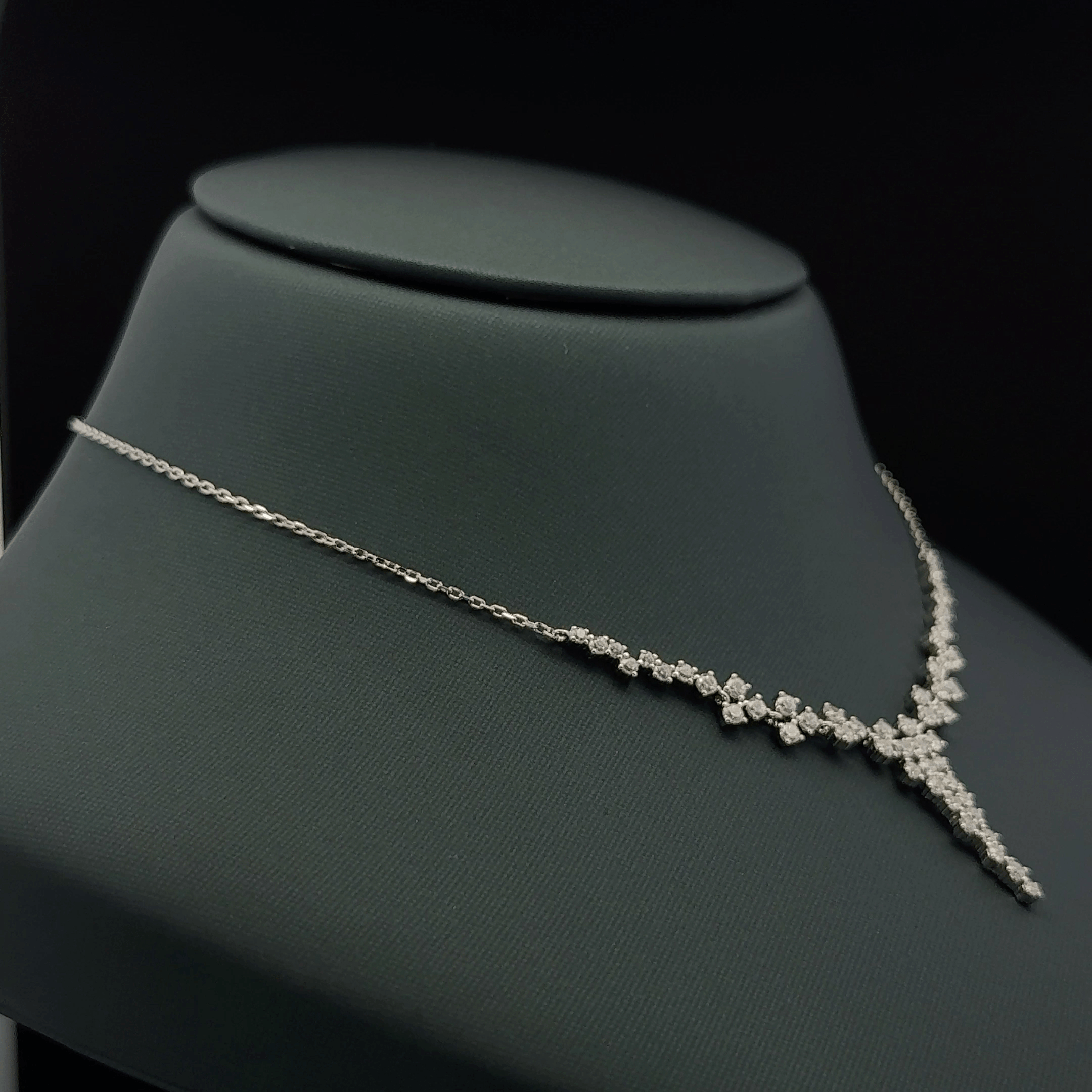 Y shaped chain