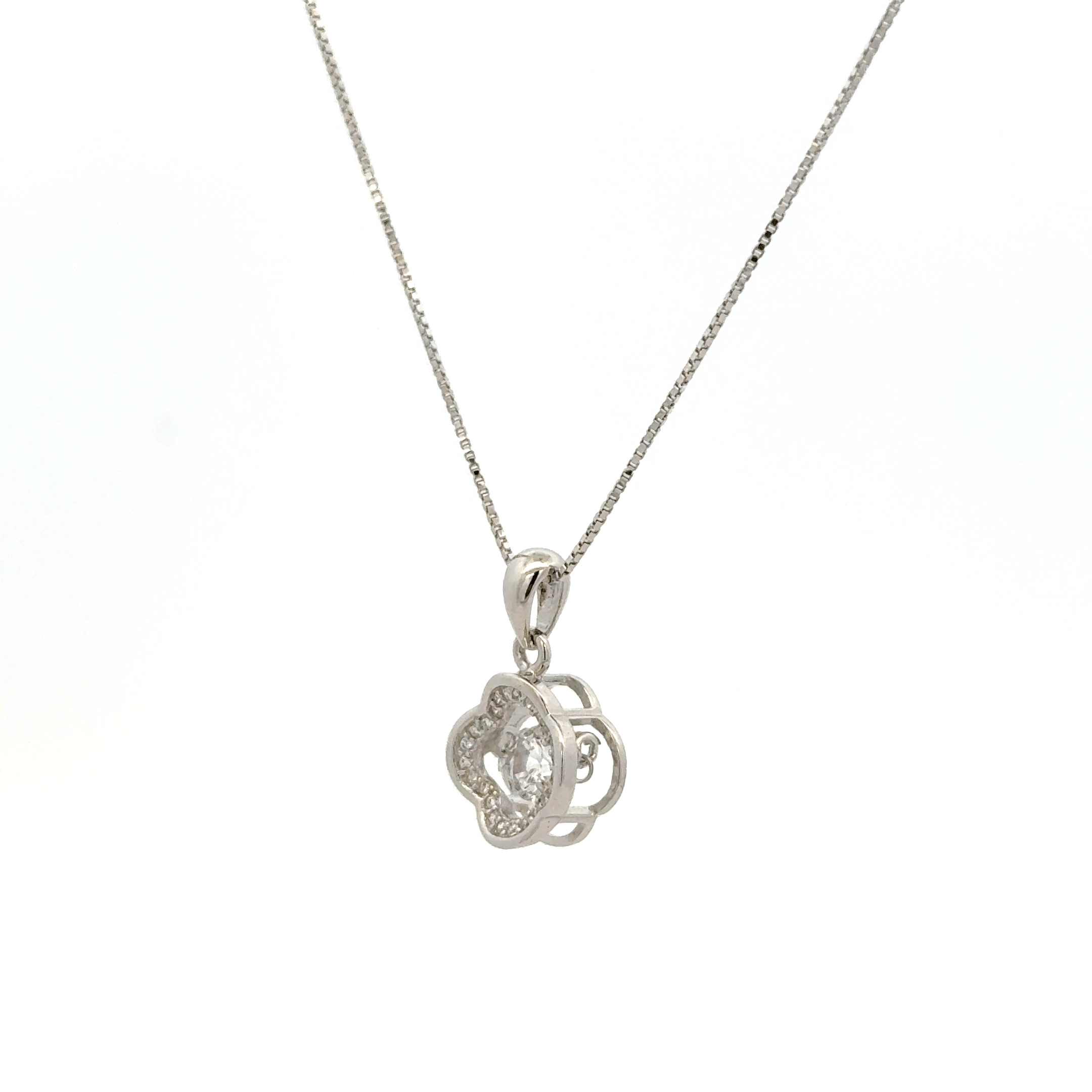 Rhodium clover type chain with pendent