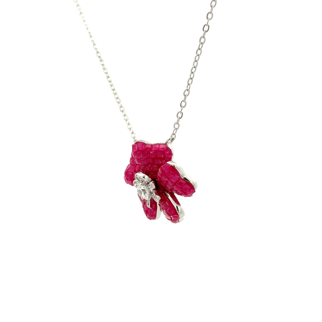 Rhodium flower shape chain with pendent