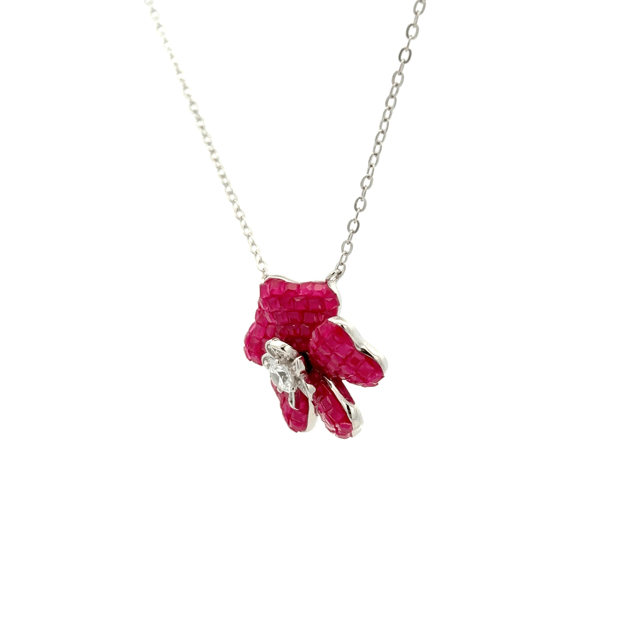 Rhodium flower shape chain with pendent