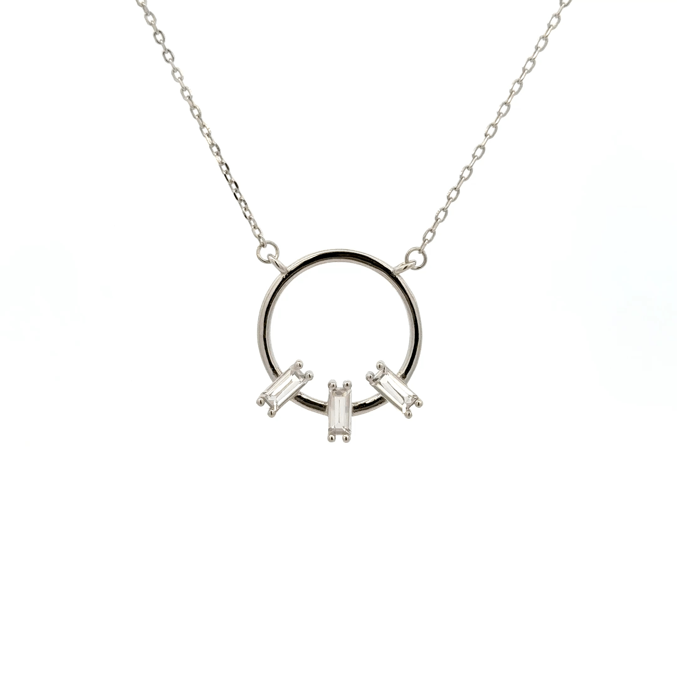 Rhodium circle chain with pendent
