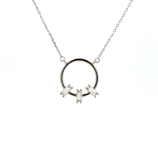 Rhodium circle chain with pendent