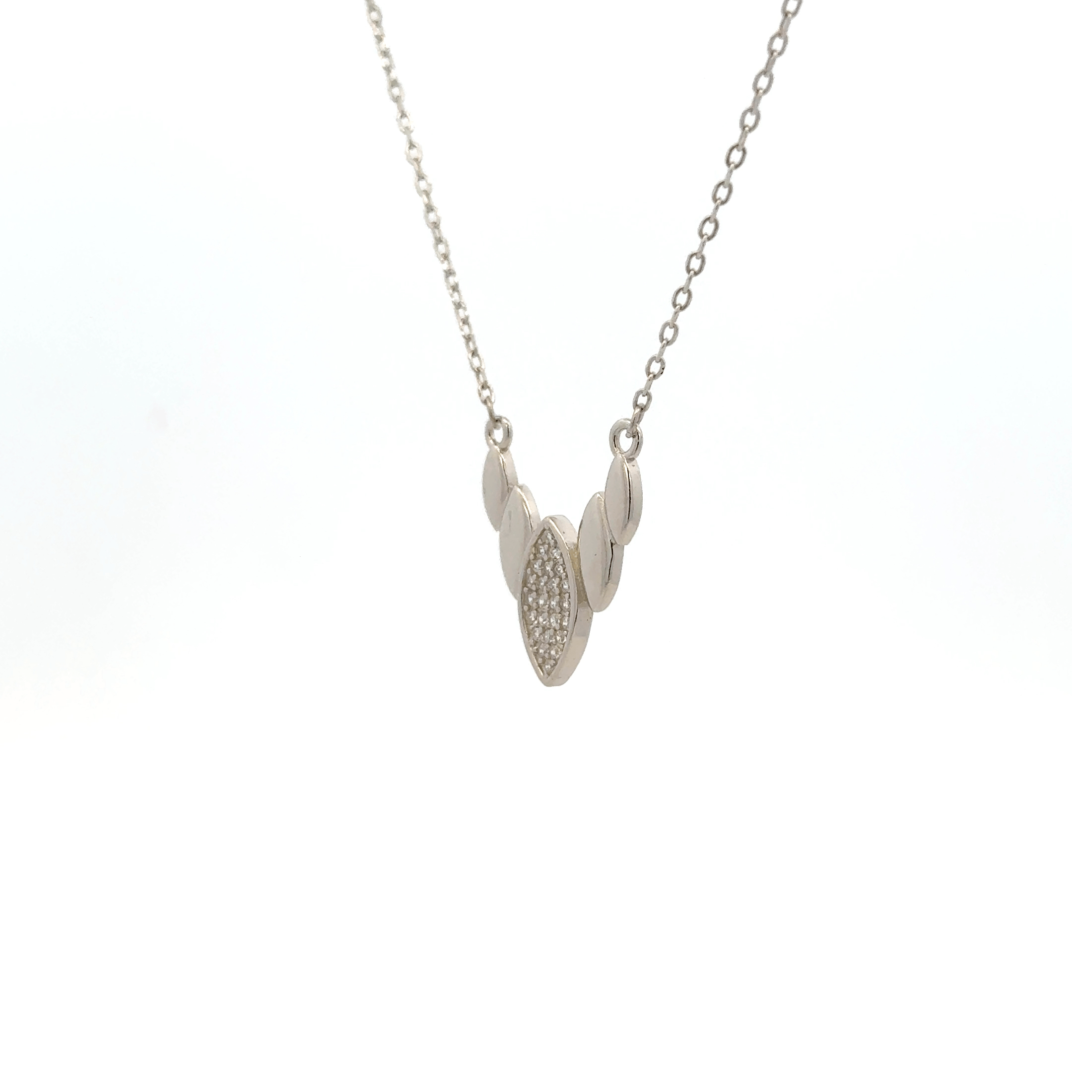 Rhodium leaf shaped chain with pendent