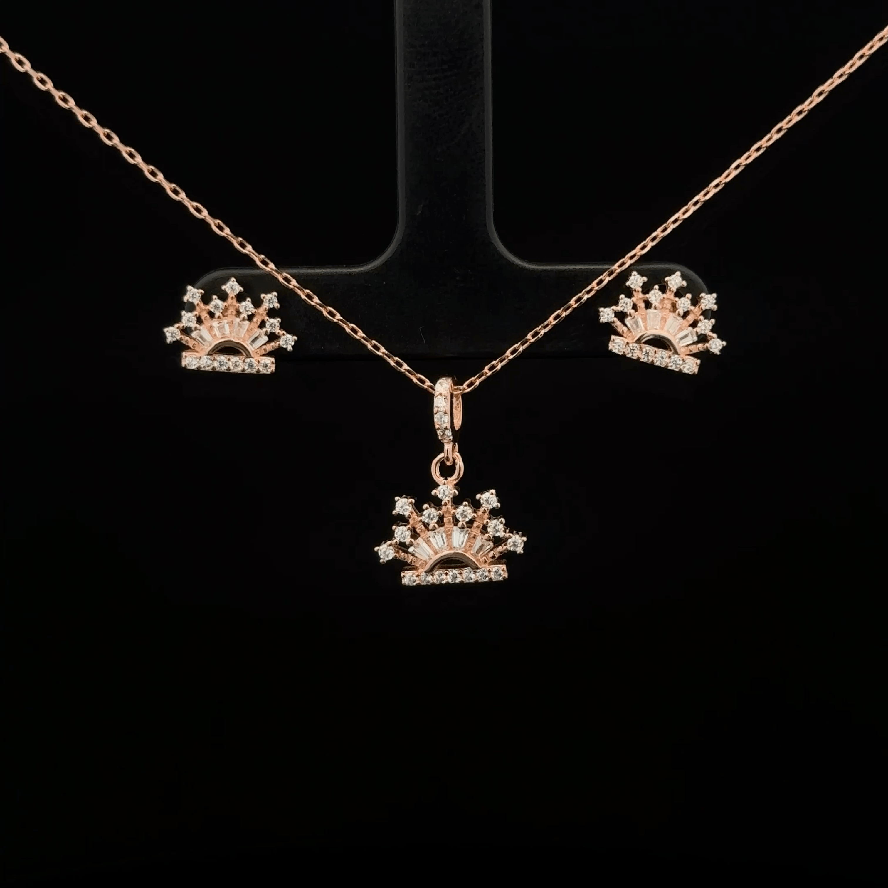 Crown Chain Pendant Earrings