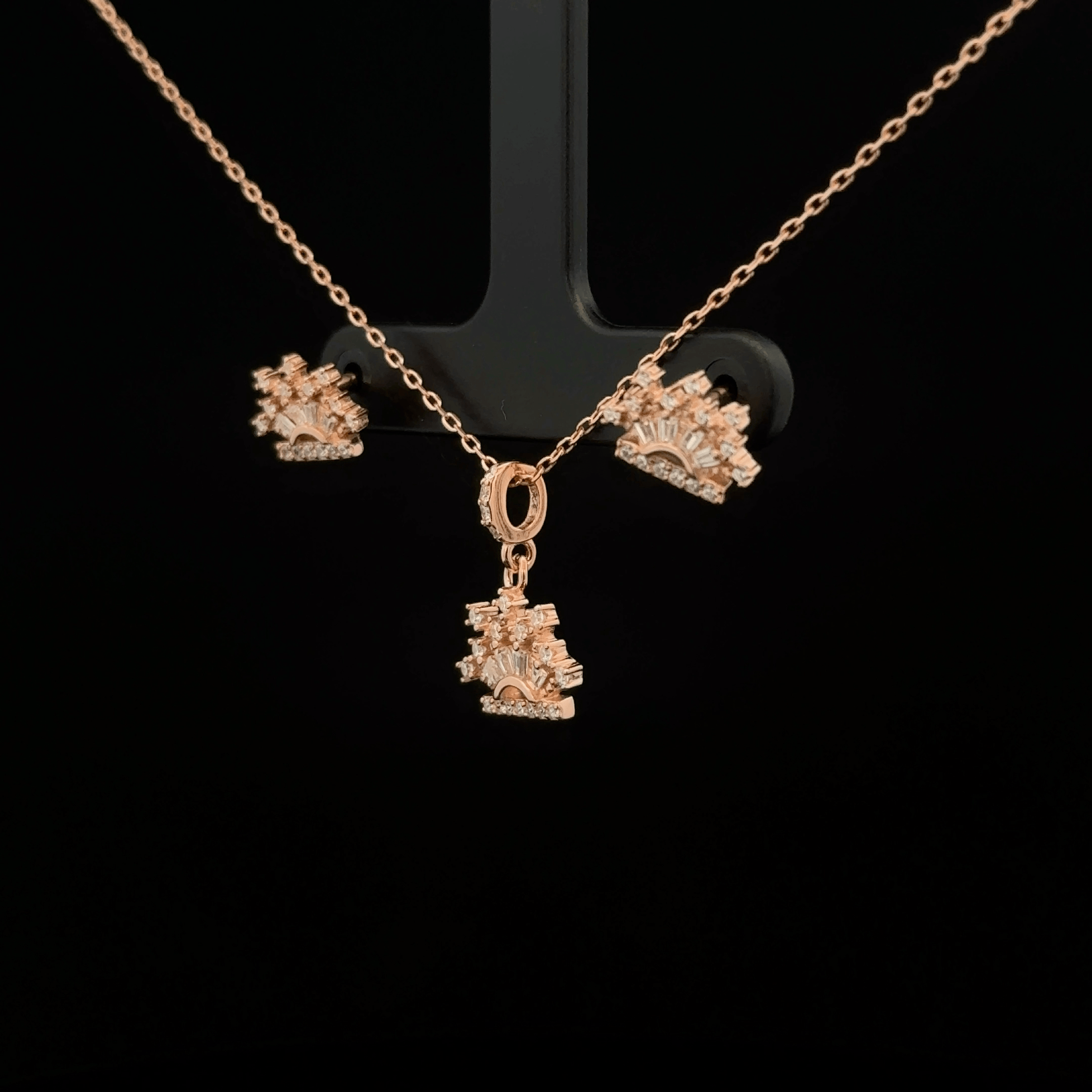 Crown Chain Pendant Earrings