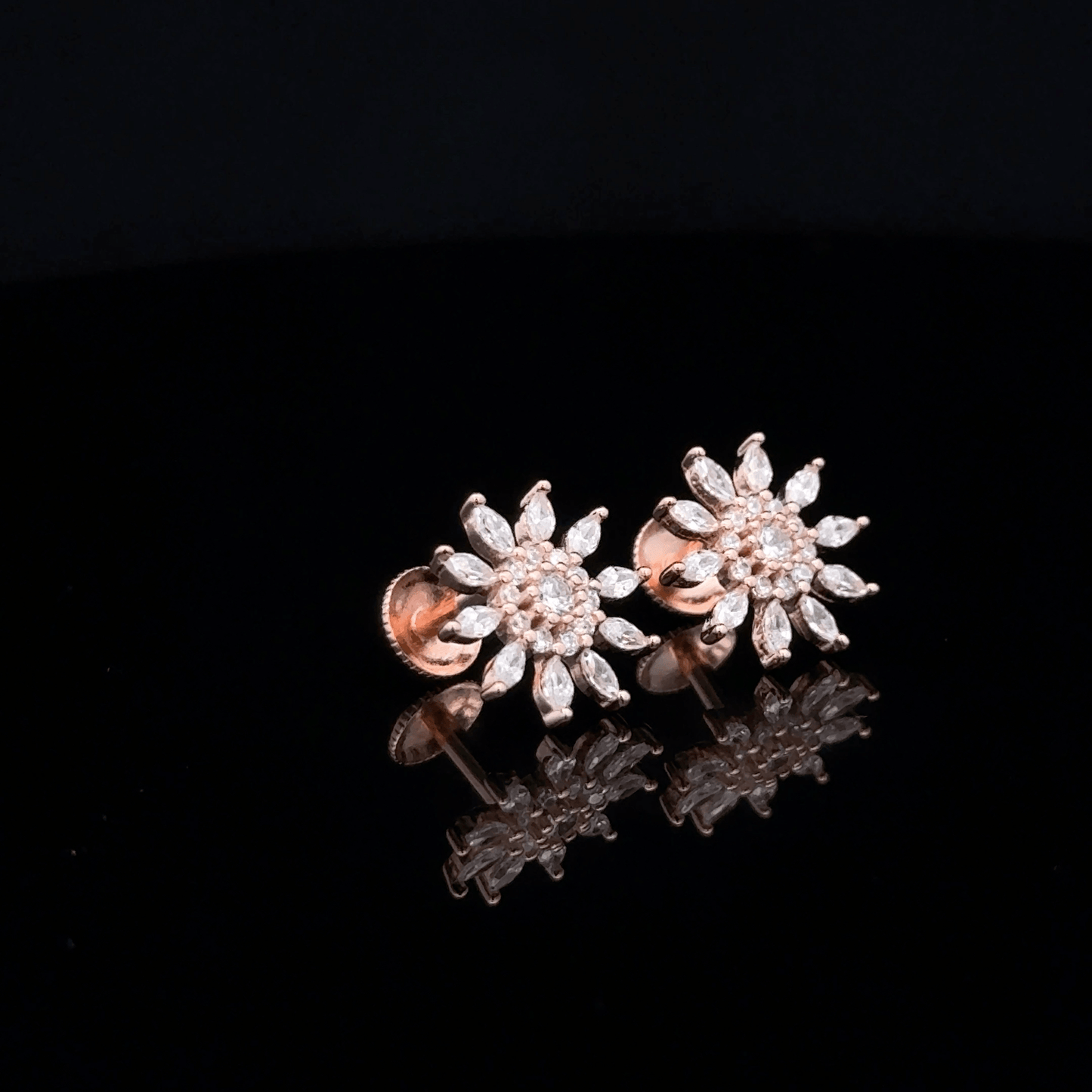 ROSEGOLD DIAMOND SETTING EARRING