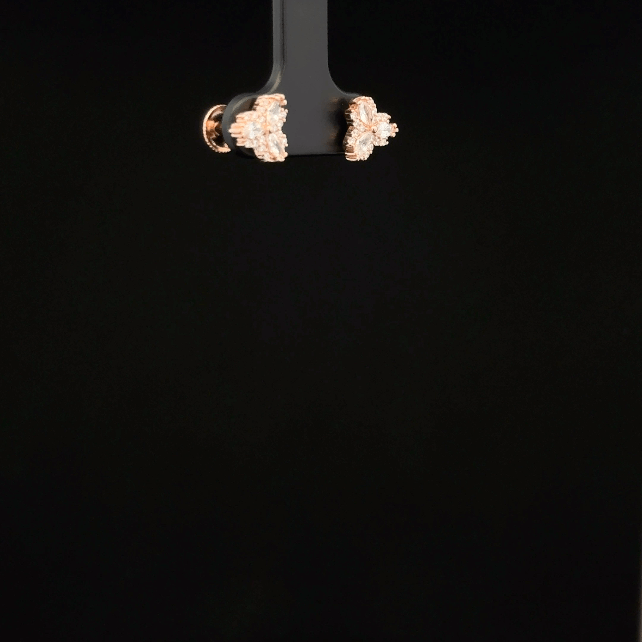 ROSEGOLD TRIANGLE EARRING