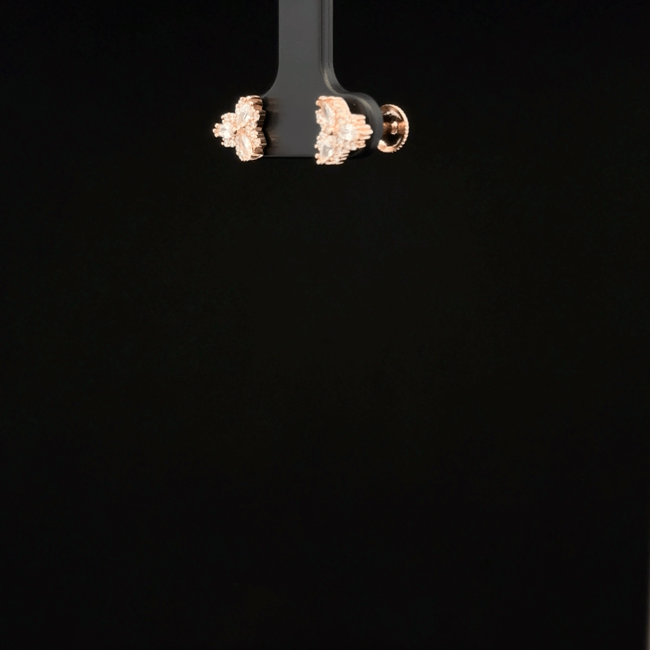 ROSEGOLD TRIANGLE EARRING