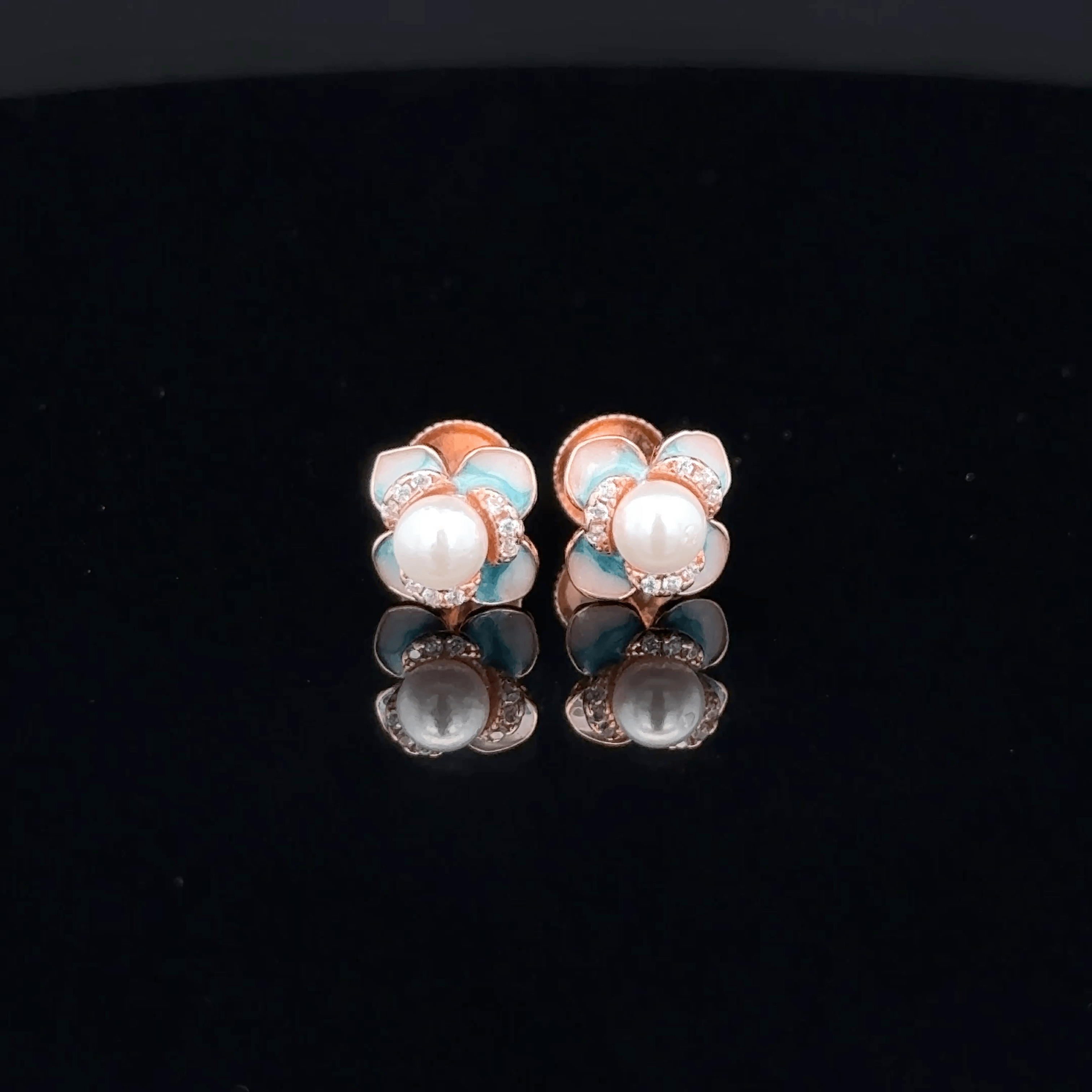 Rose Gold Pearl Flower Stud Earrings