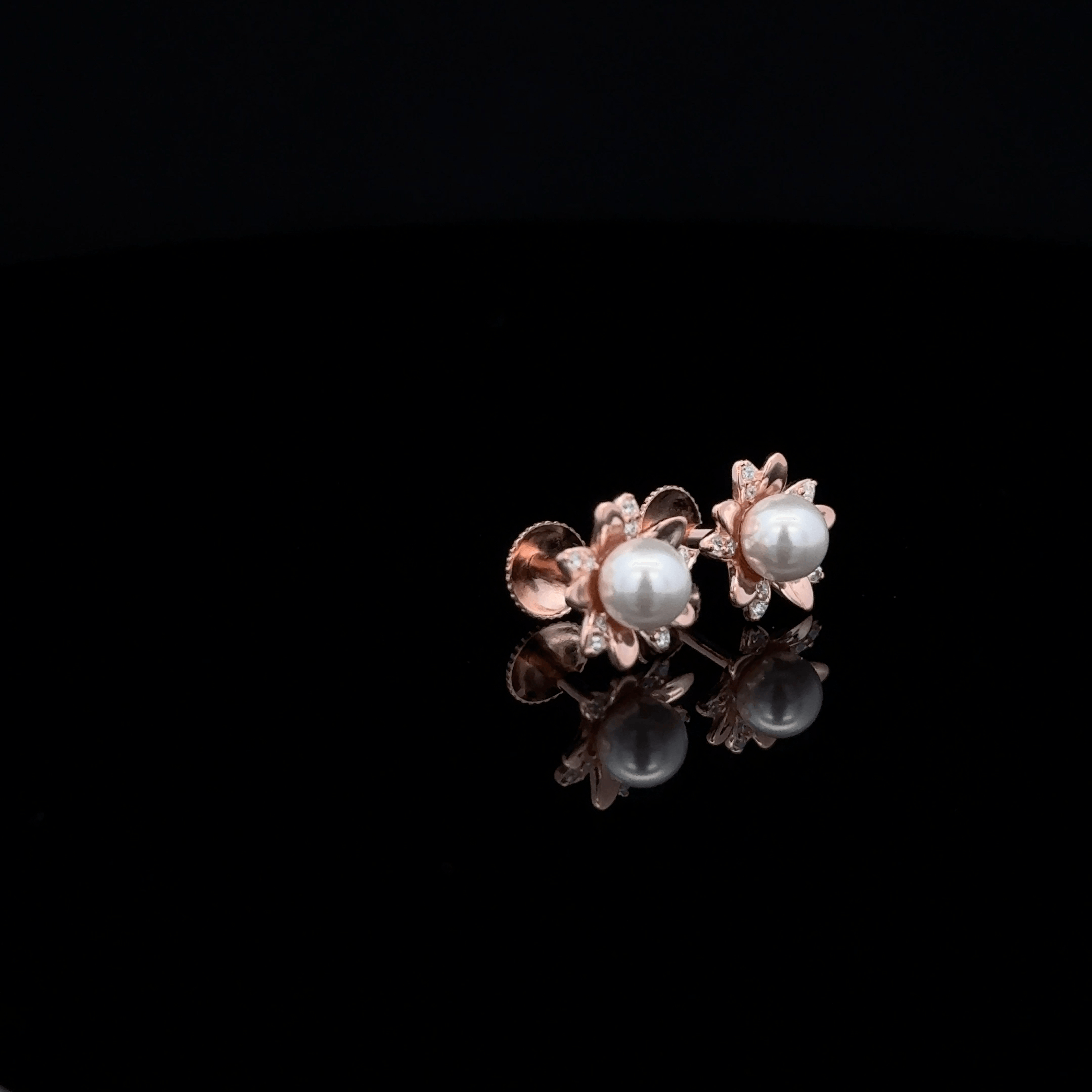 Rose gold Pearl Flower Earrings