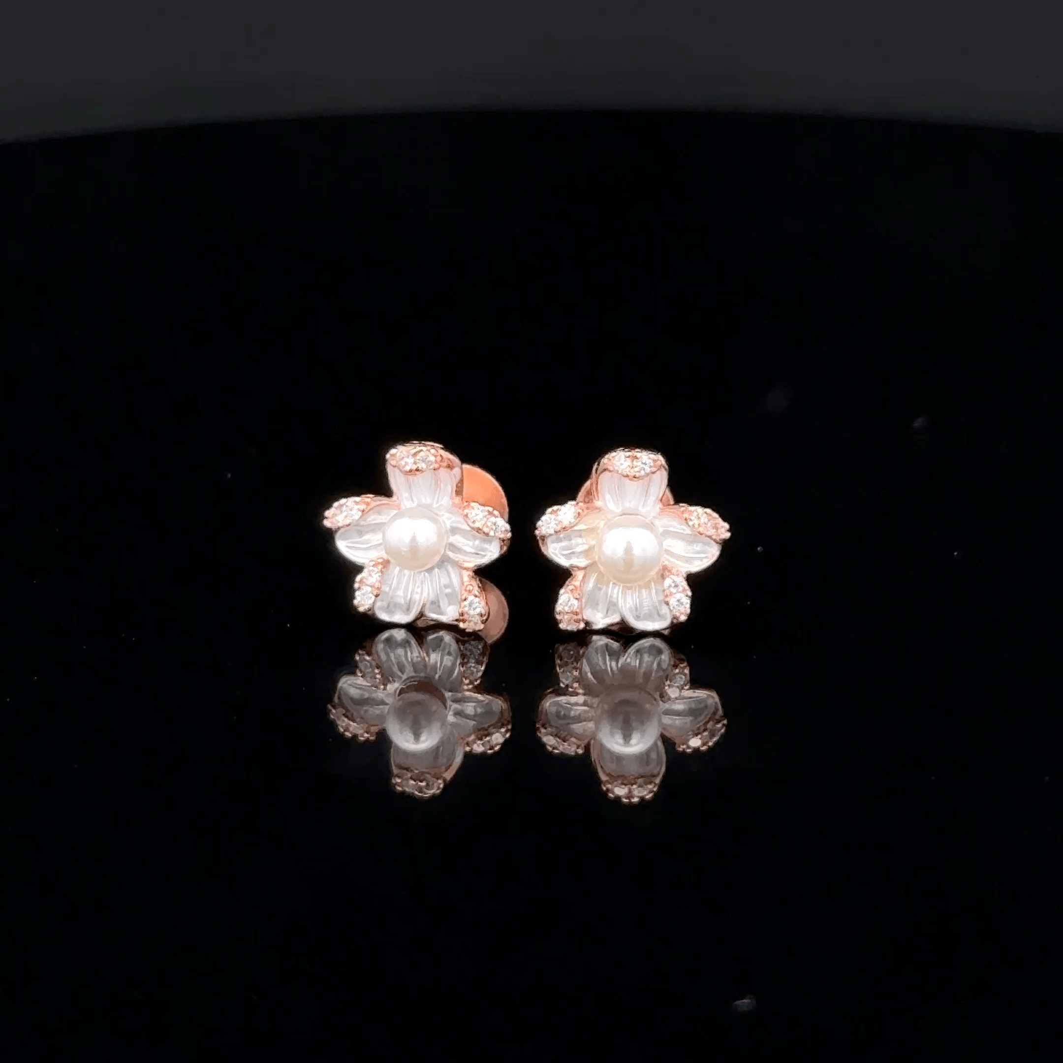 Rose gold flower with pearl earrings