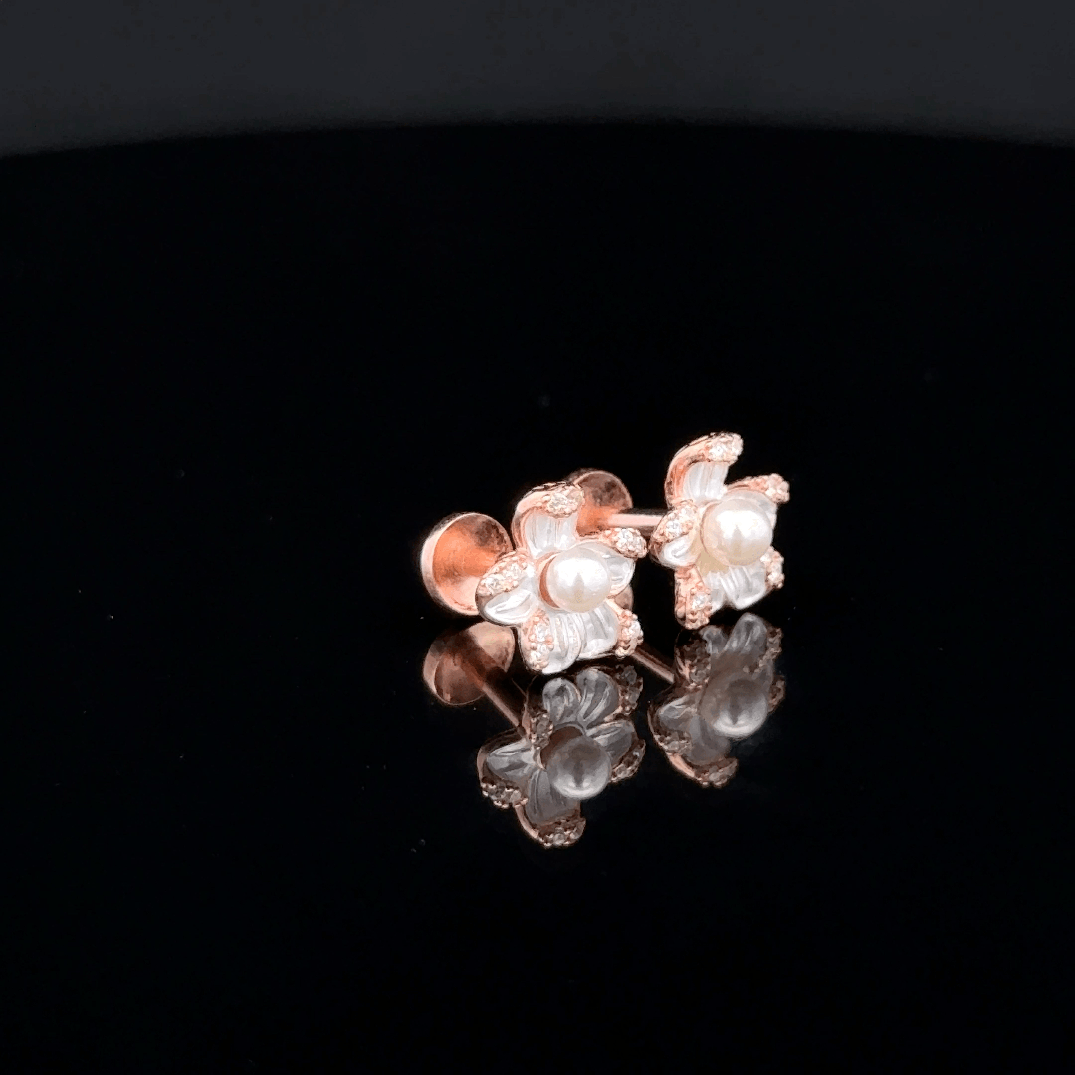 Rose gold flower with pearl earrings