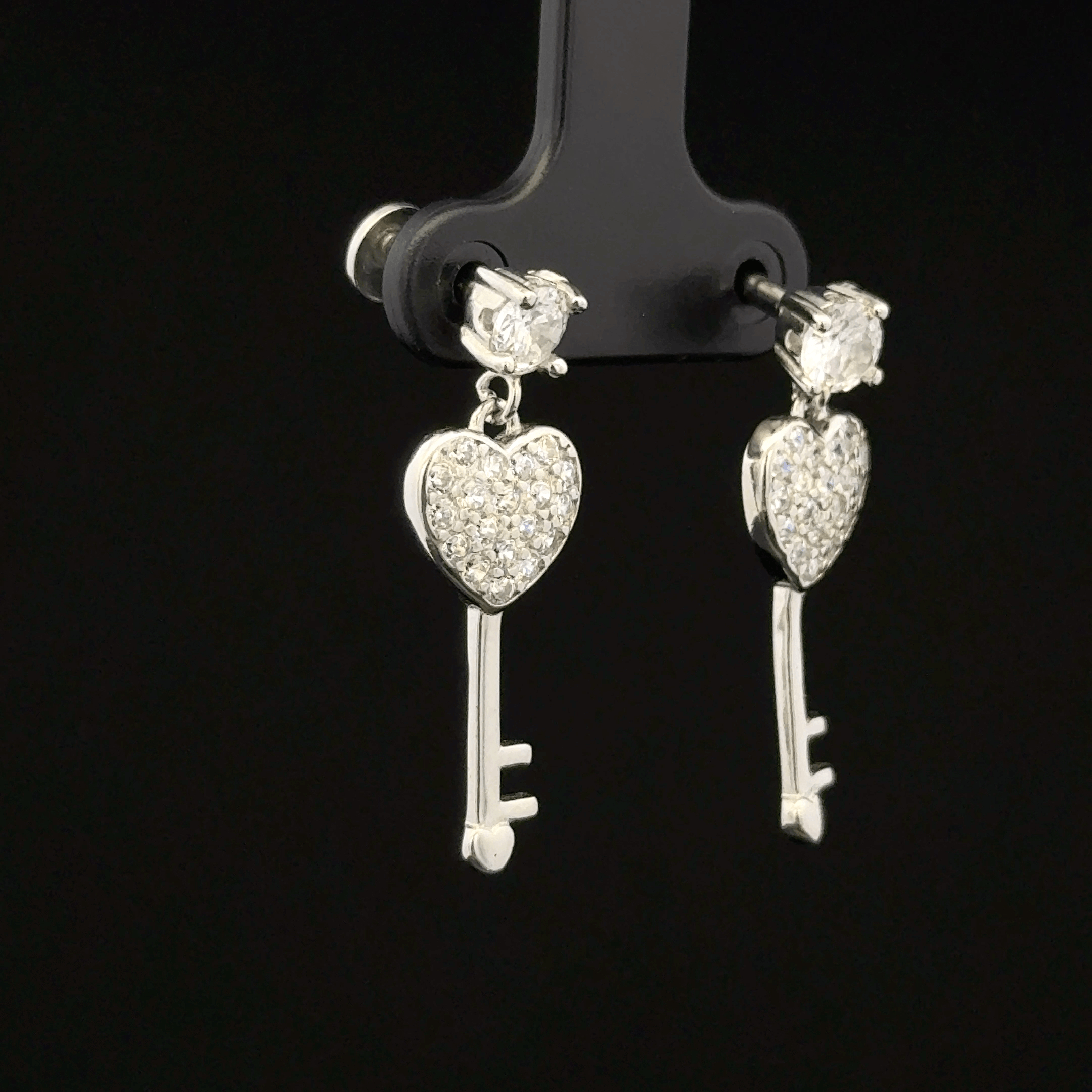 Heart and key shape earrings
