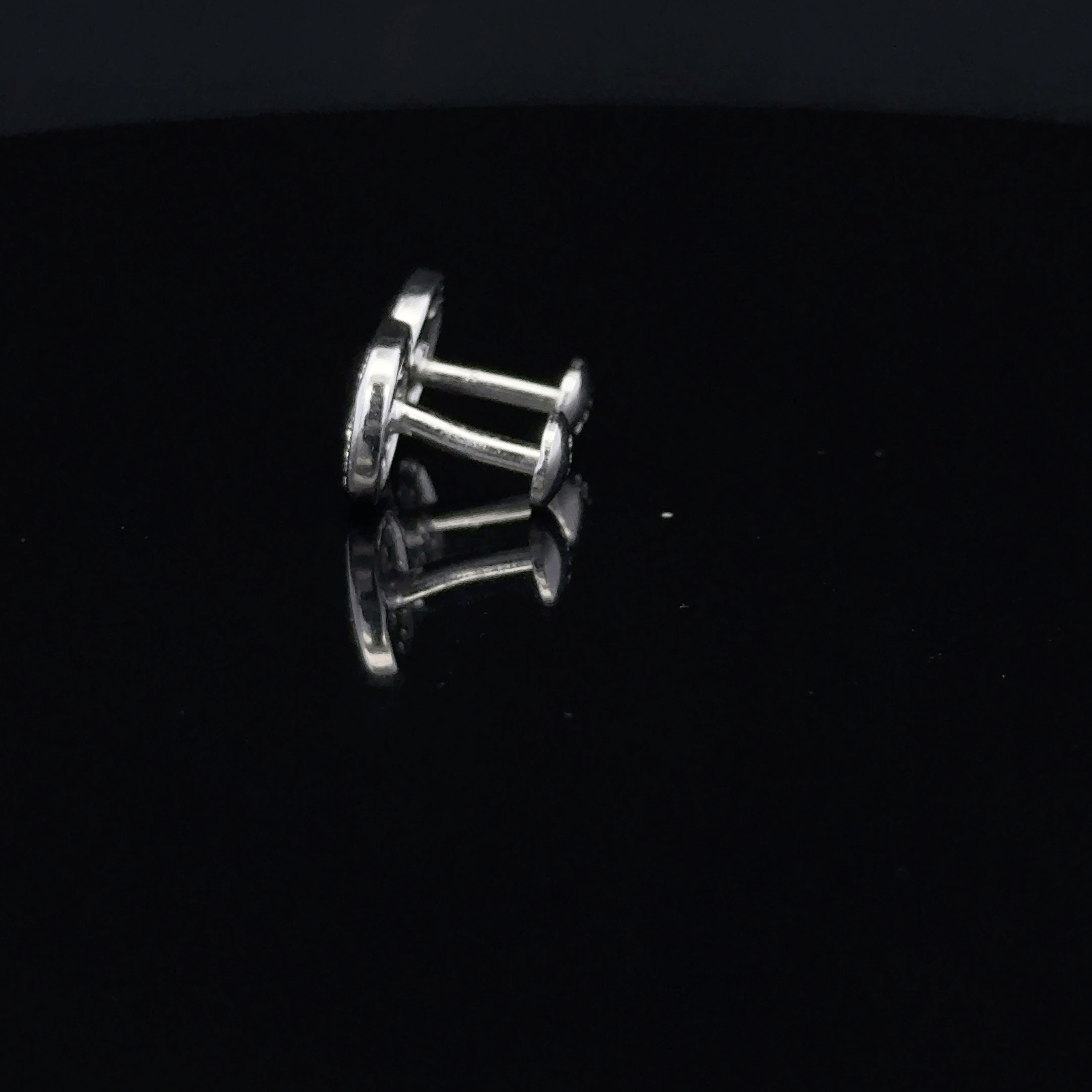 Round Wave Stud Earrings
